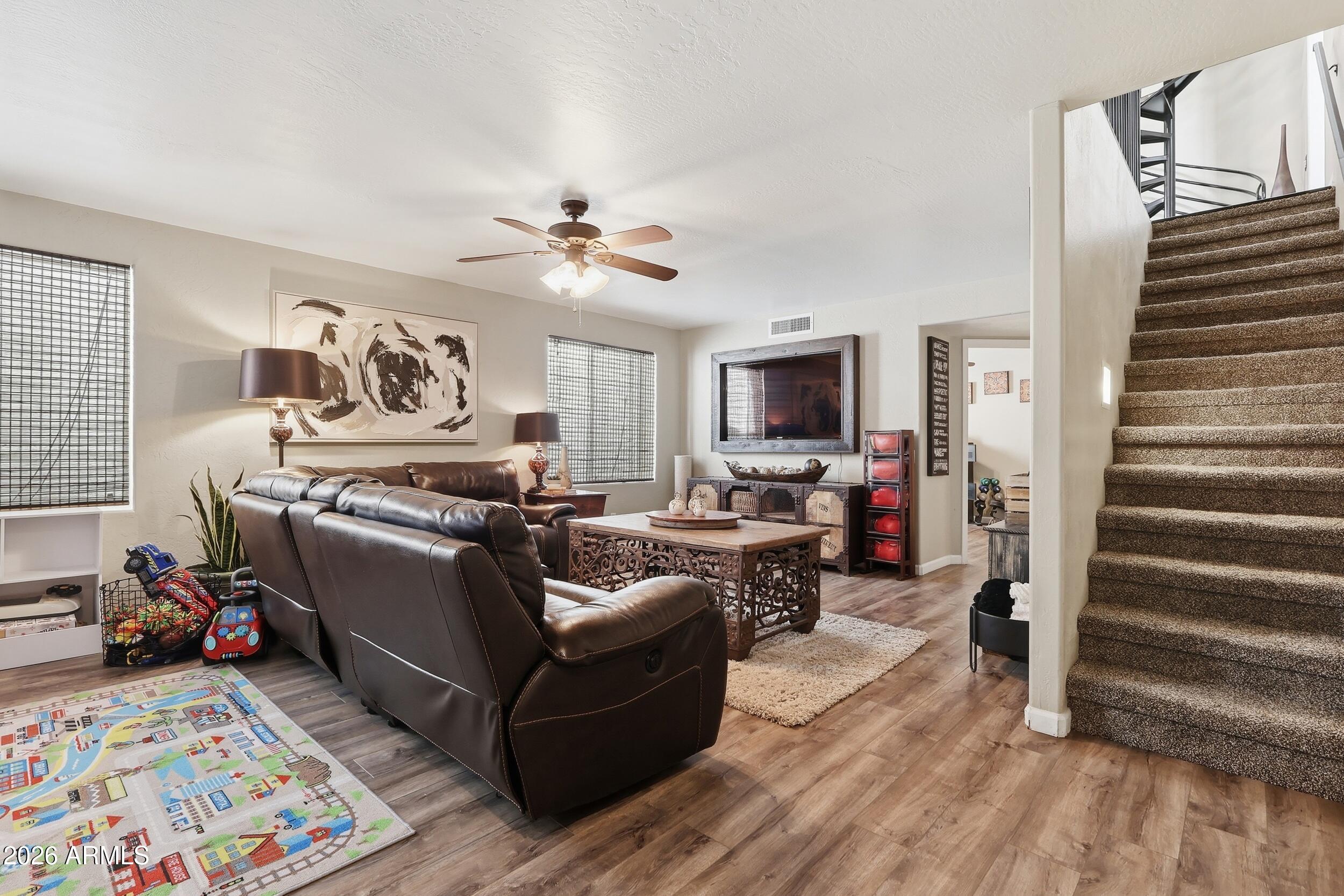 1756 E Queen Palm Drive