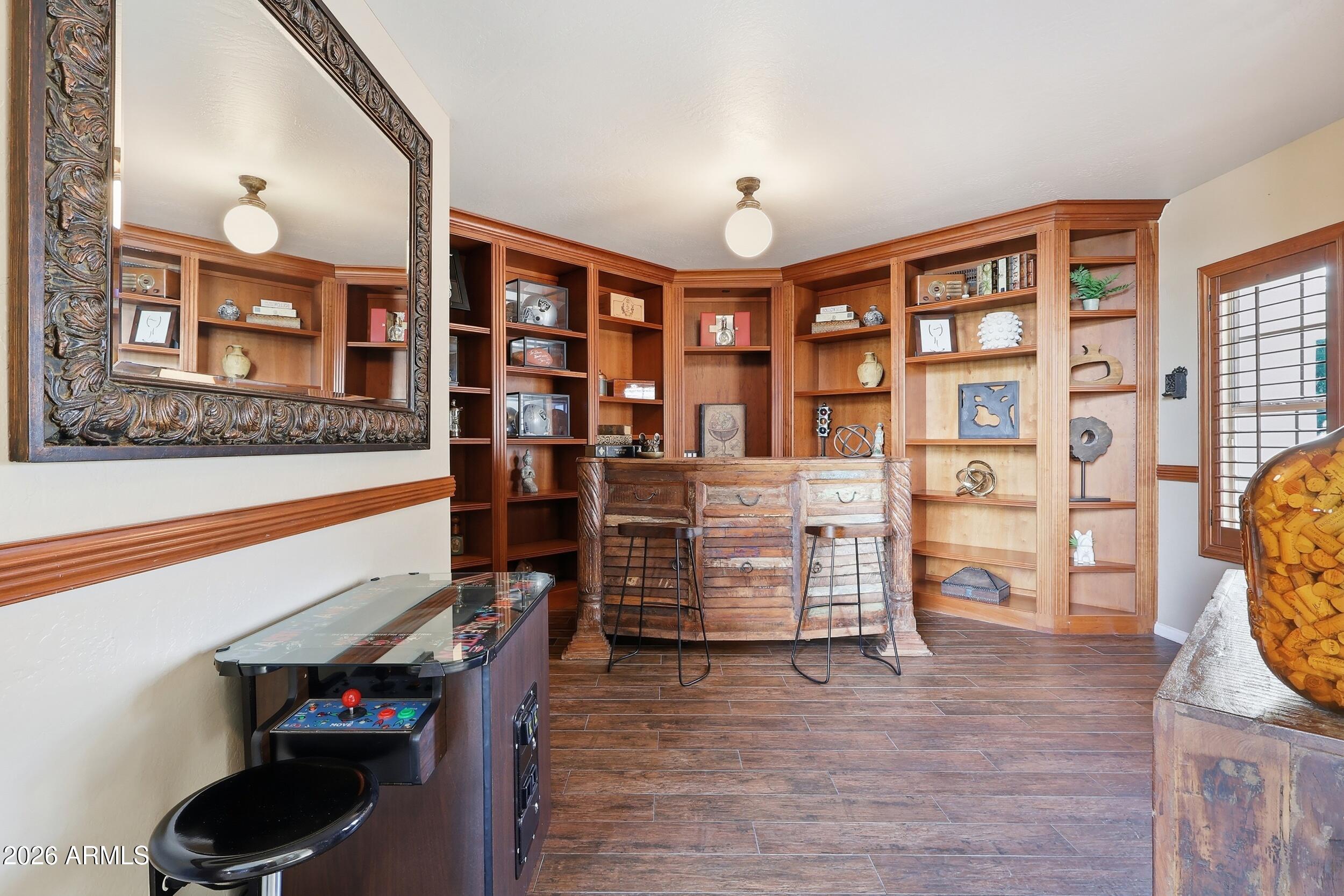 1756 E Queen Palm Drive