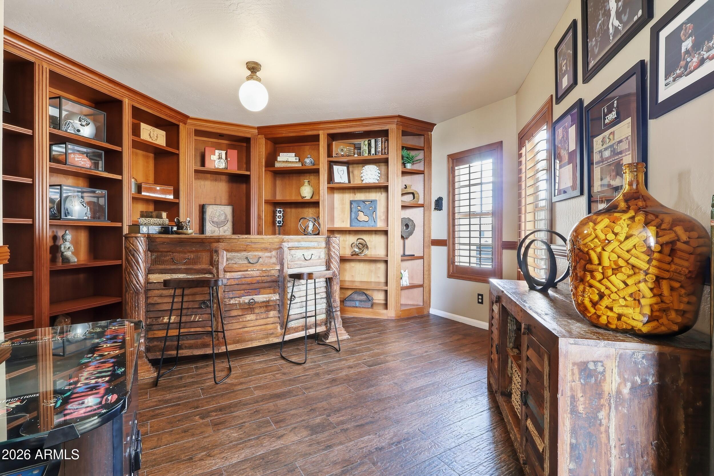 1756 E Queen Palm Drive