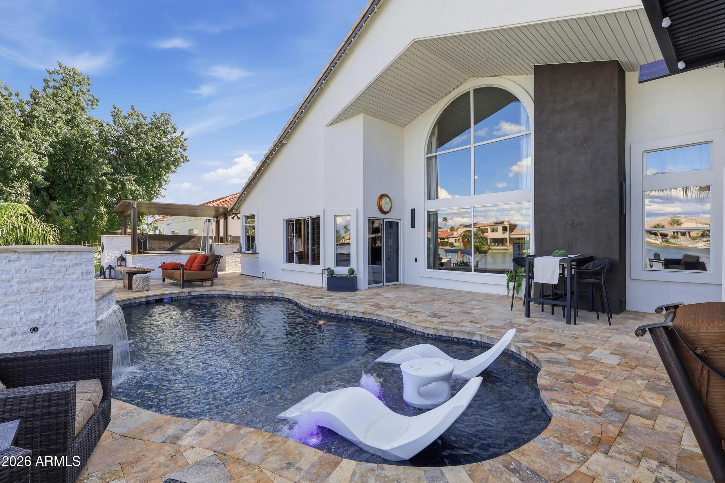 1756 E Queen Palm Drive