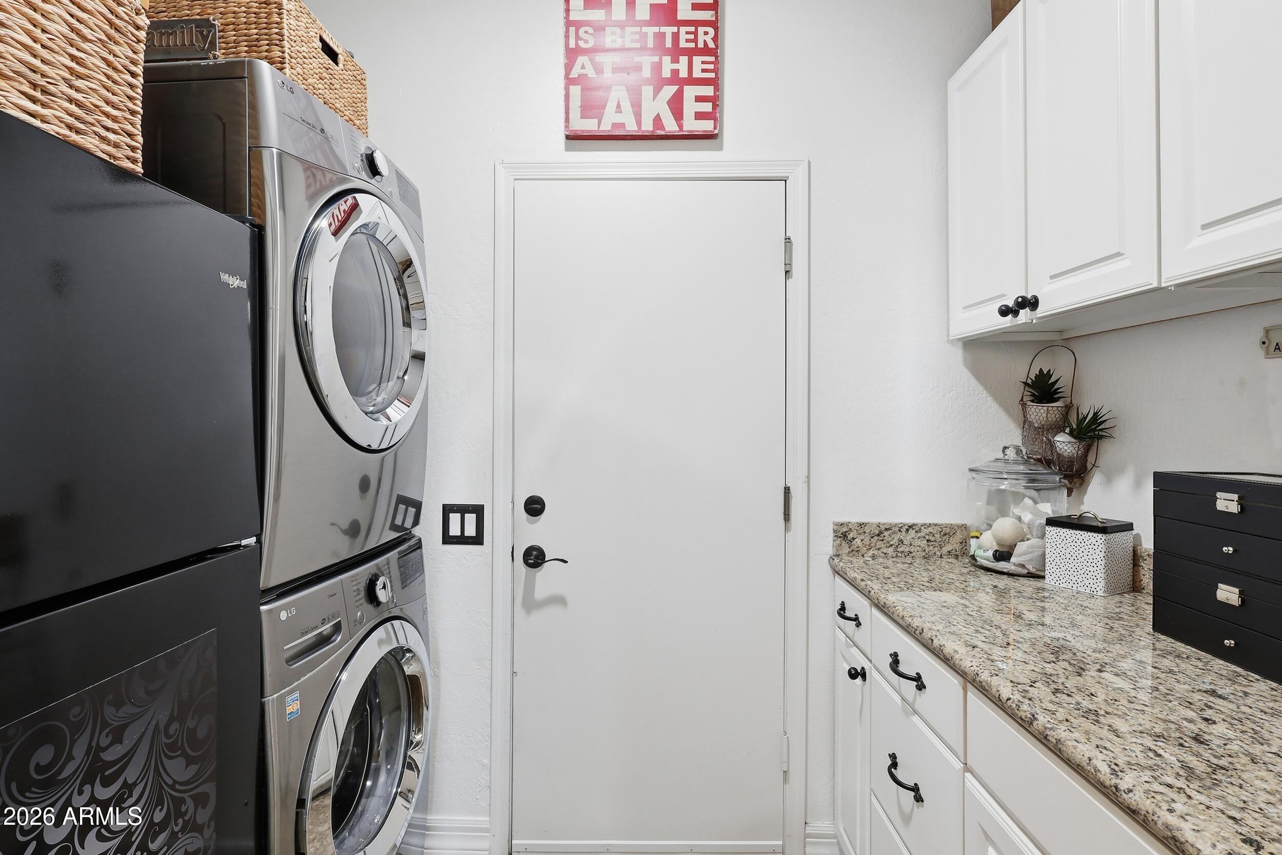 1756 E Queen Palm Drive