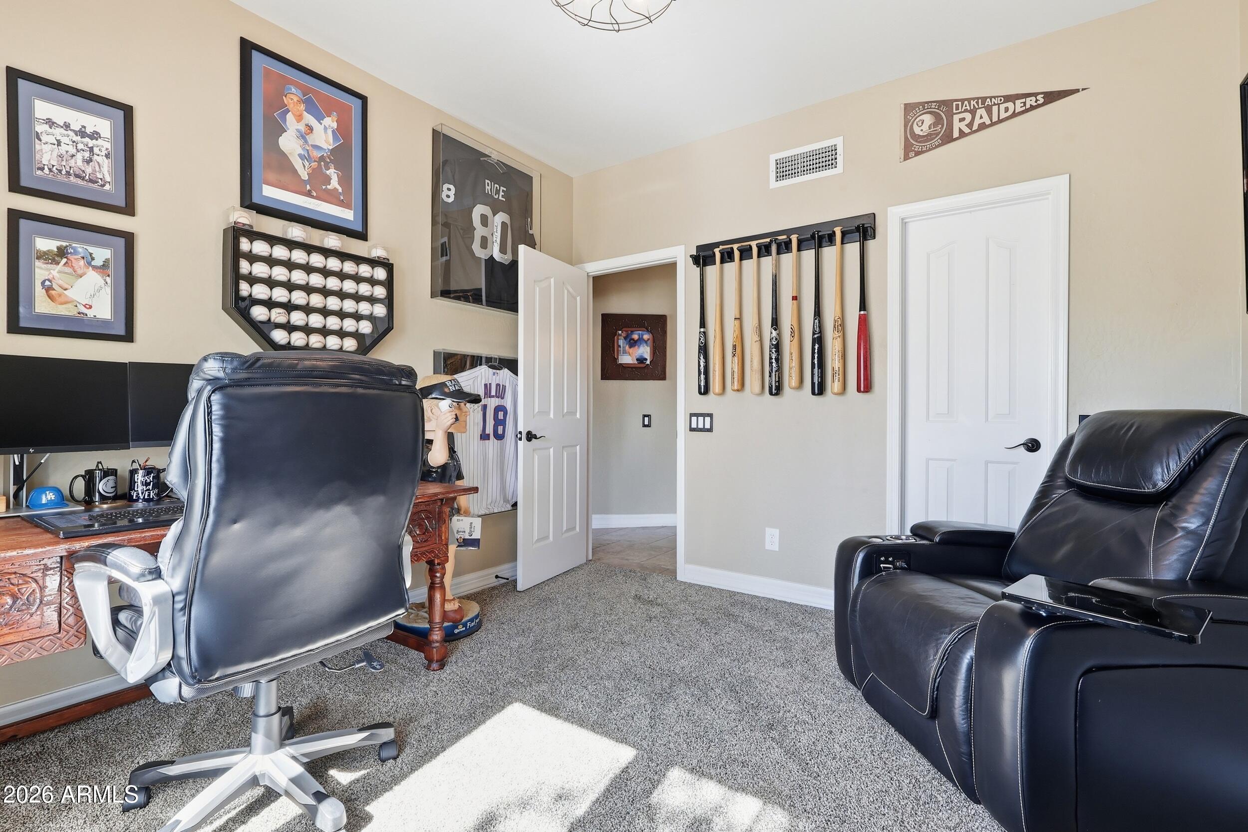 1756 E Queen Palm Drive