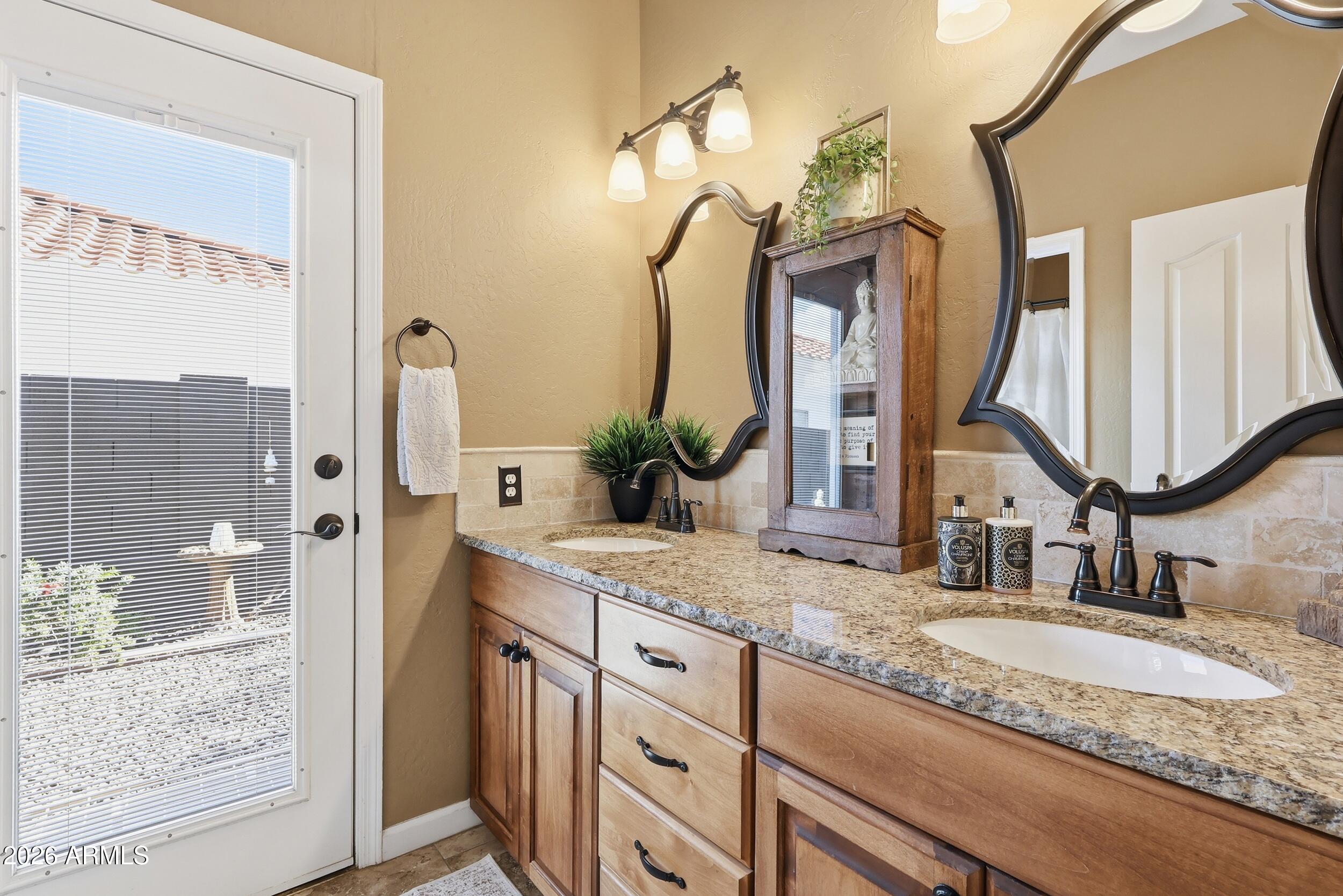 1756 E Queen Palm Drive