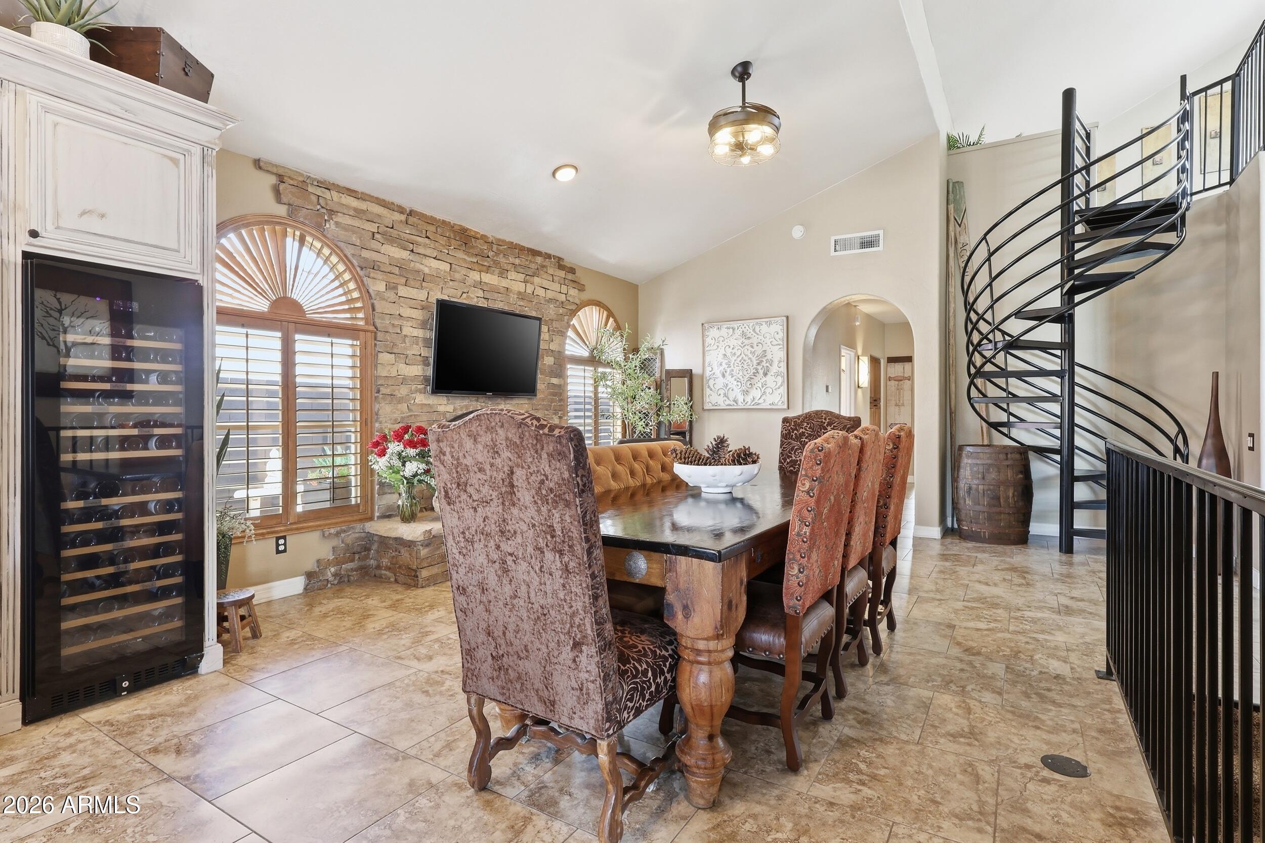 1756 E Queen Palm Drive