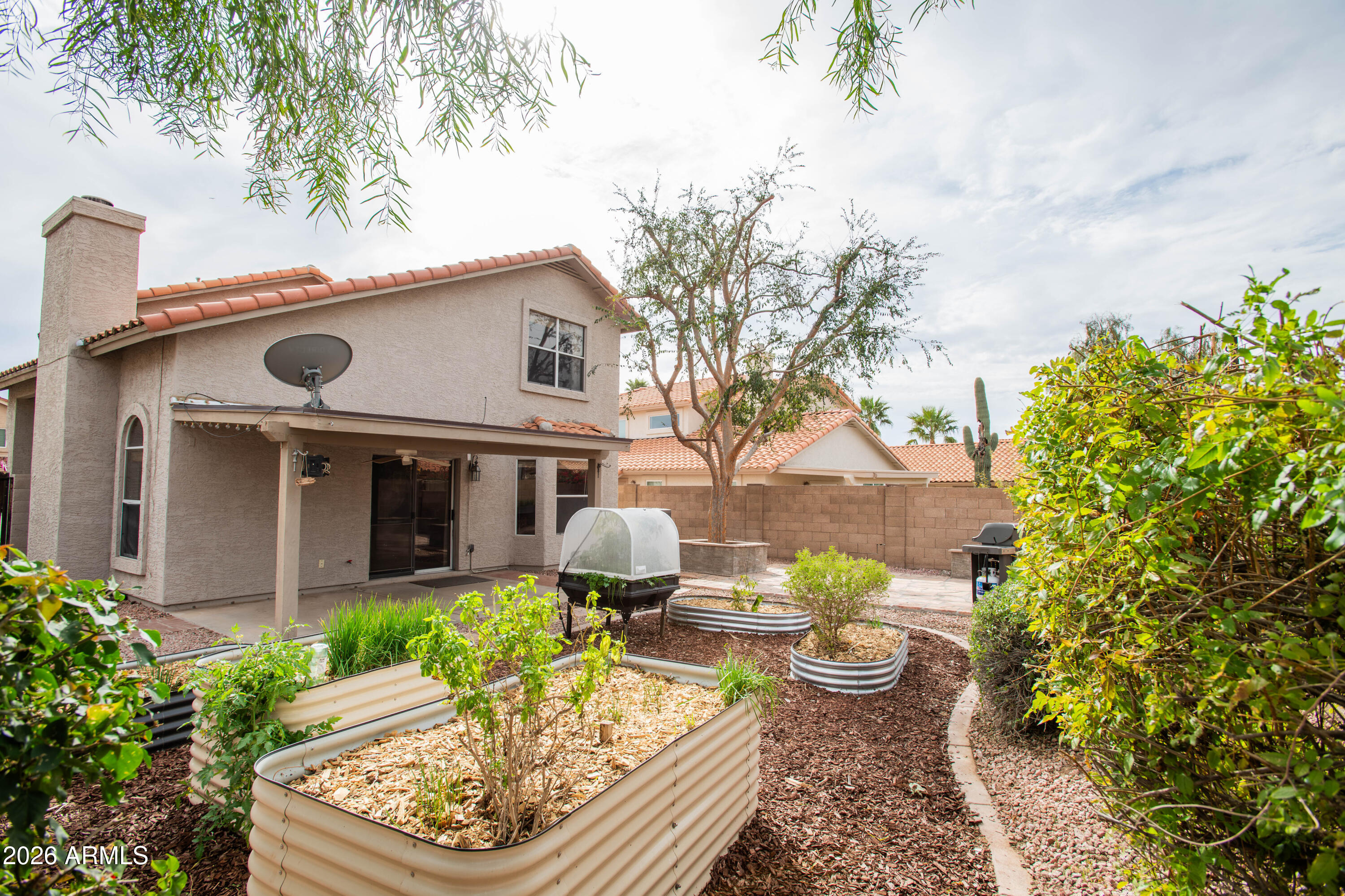 3920 E SOUTH FORK Drive