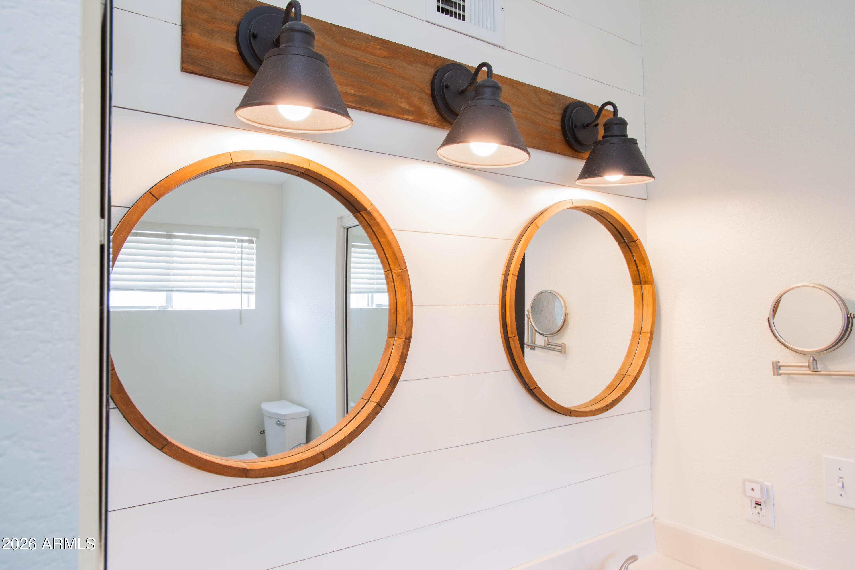 3920 E SOUTH FORK Drive