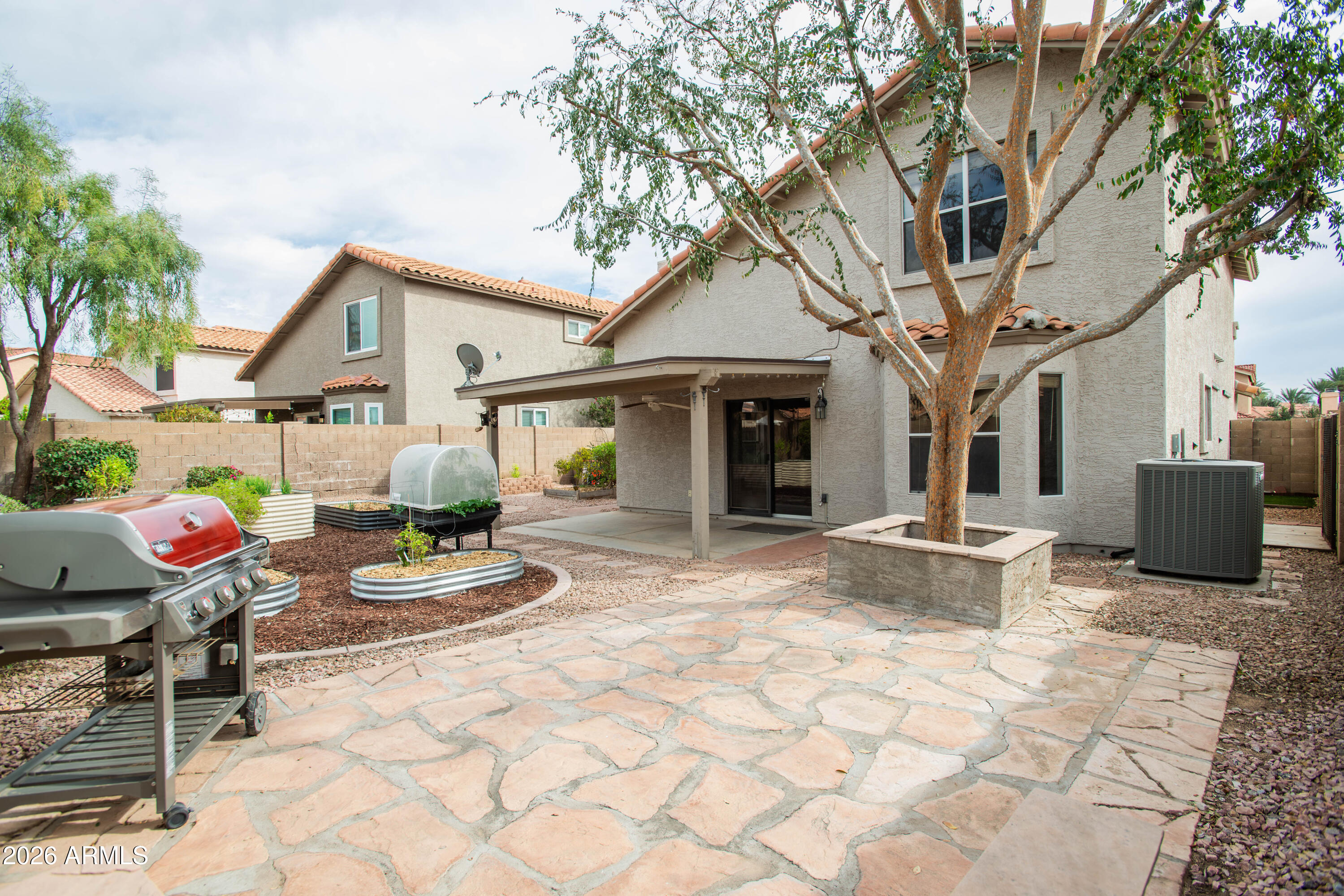 3920 E SOUTH FORK Drive