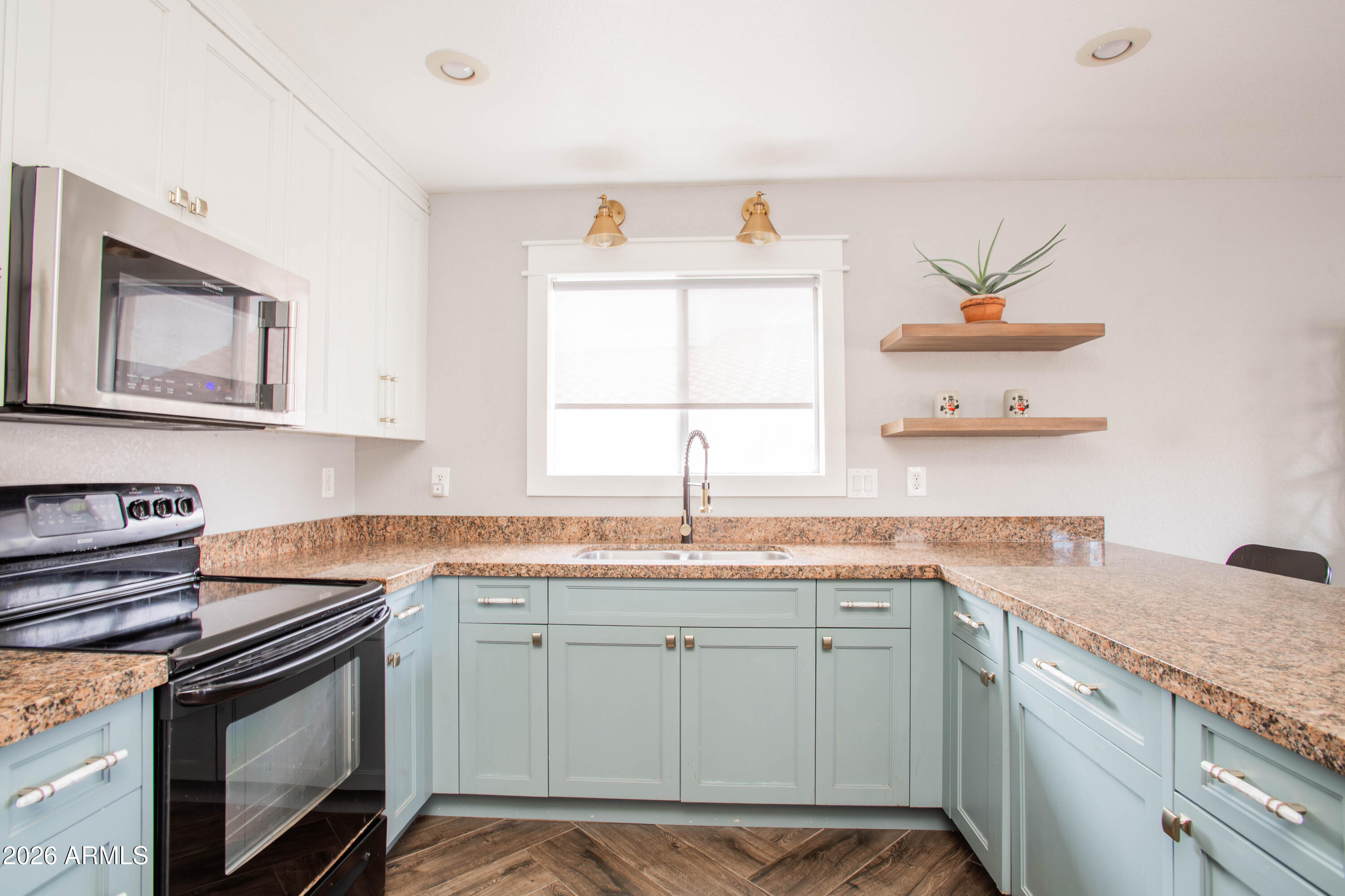 3920 E SOUTH FORK Drive