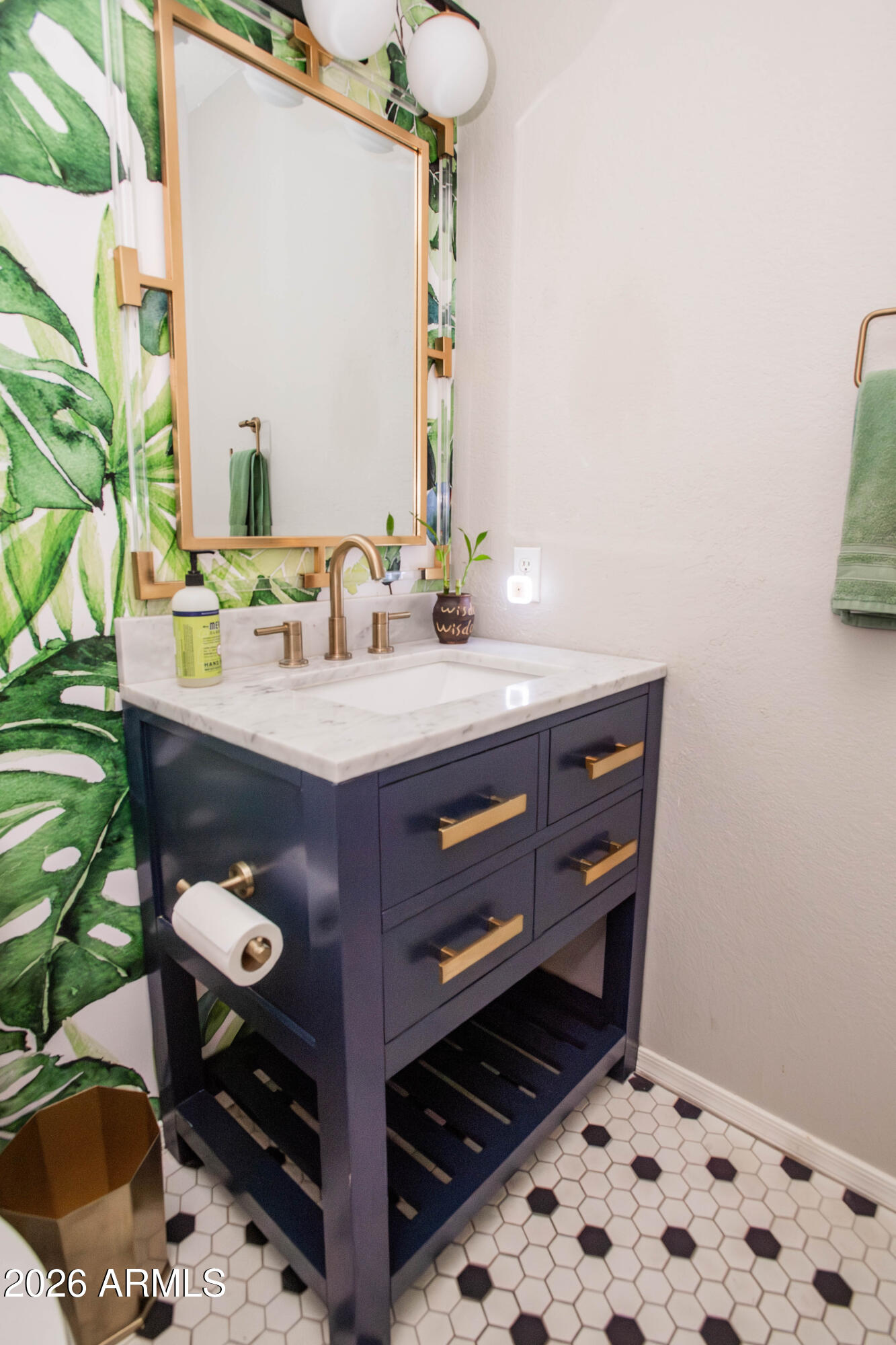 3920 E SOUTH FORK Drive