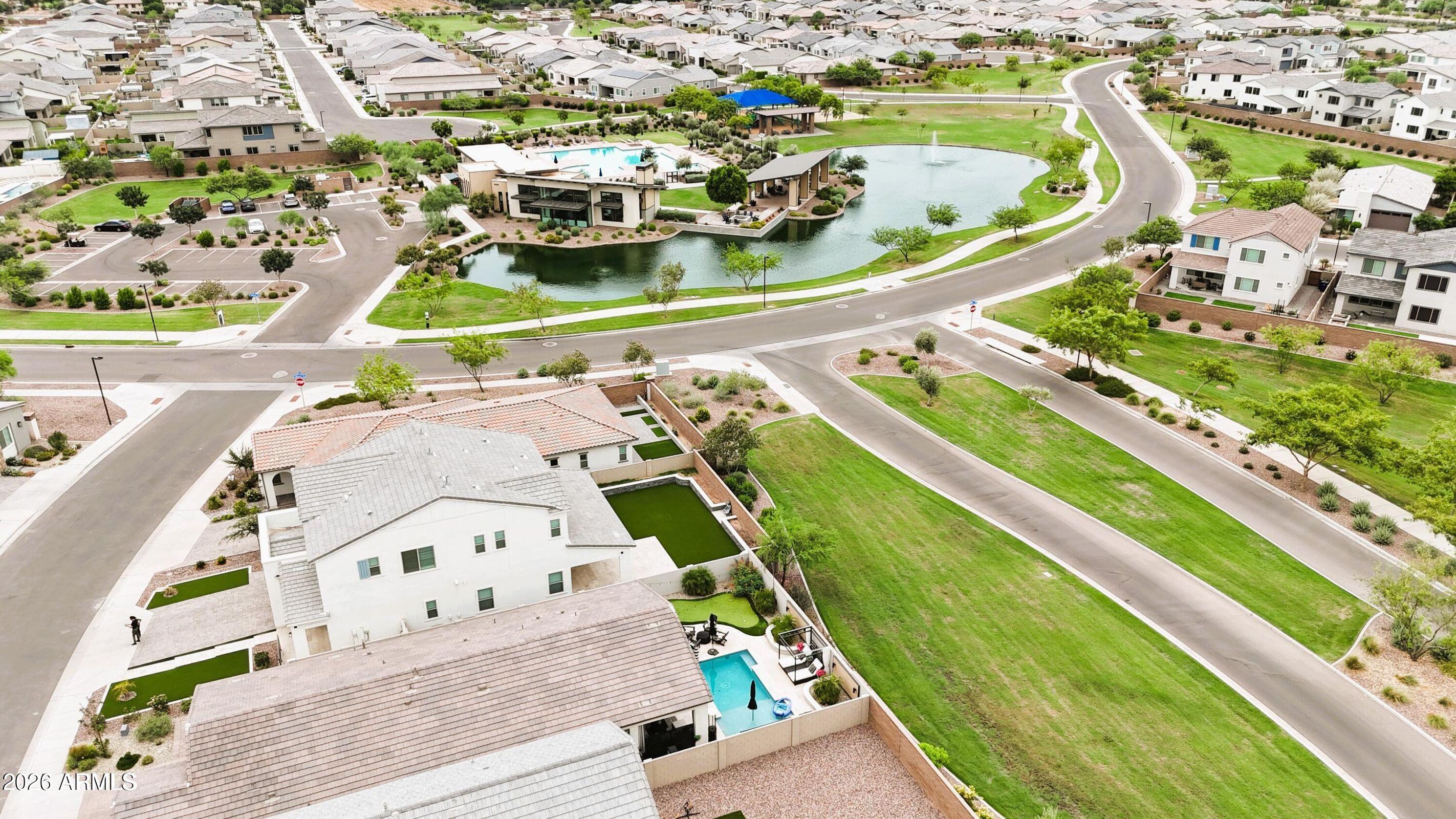 1458 E LODGEPOLE Drive