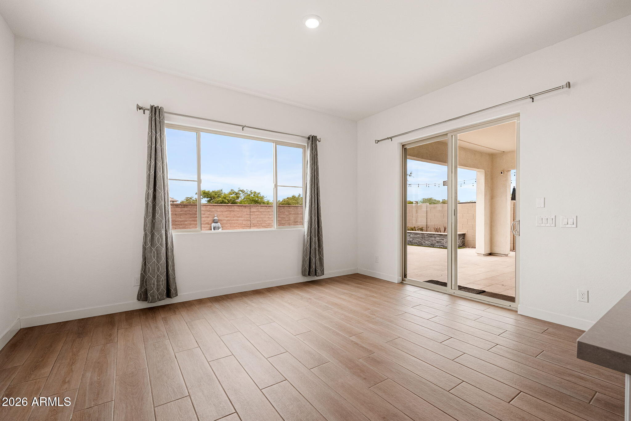 1458 E LODGEPOLE Drive