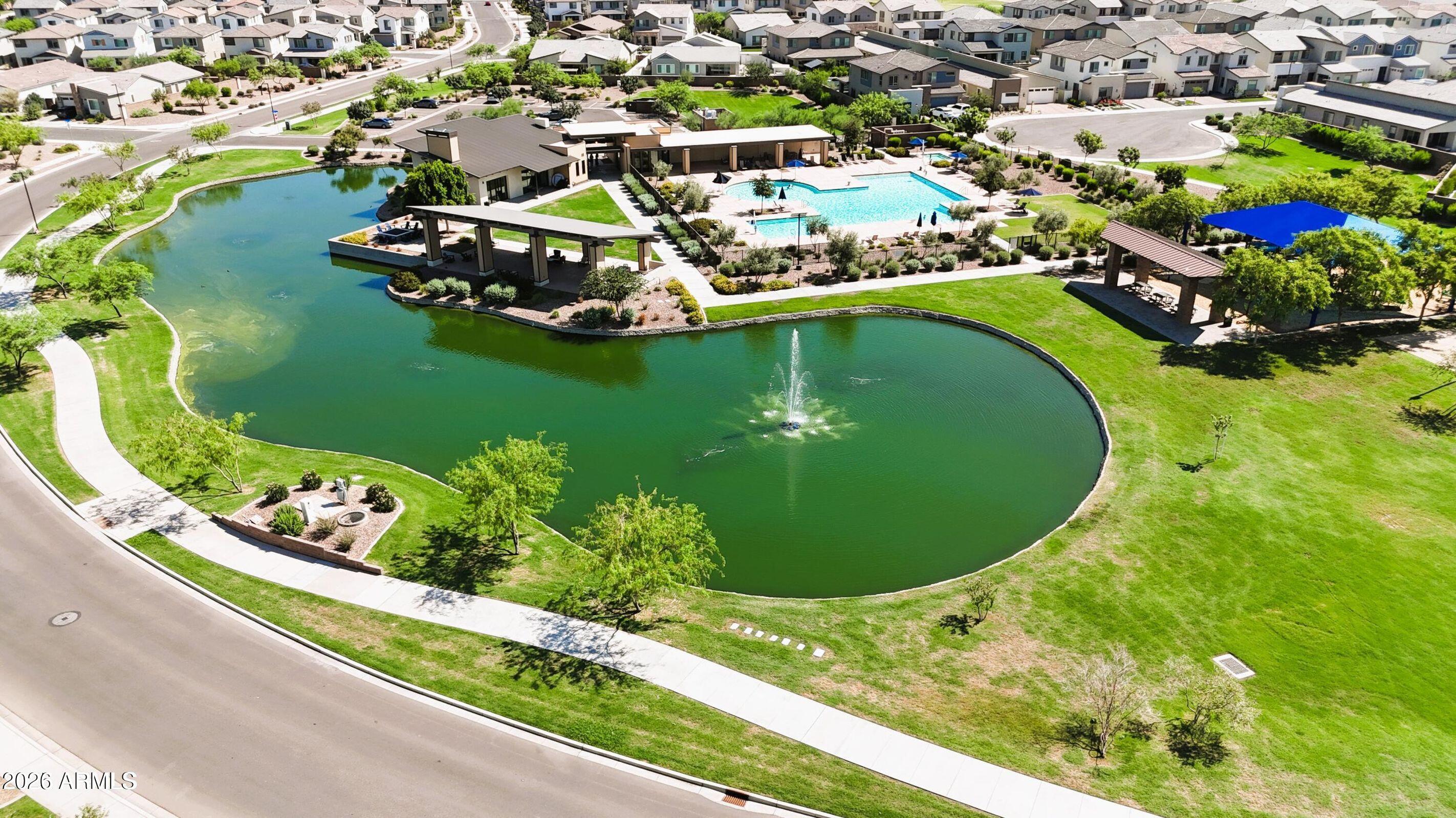 1458 E LODGEPOLE Drive