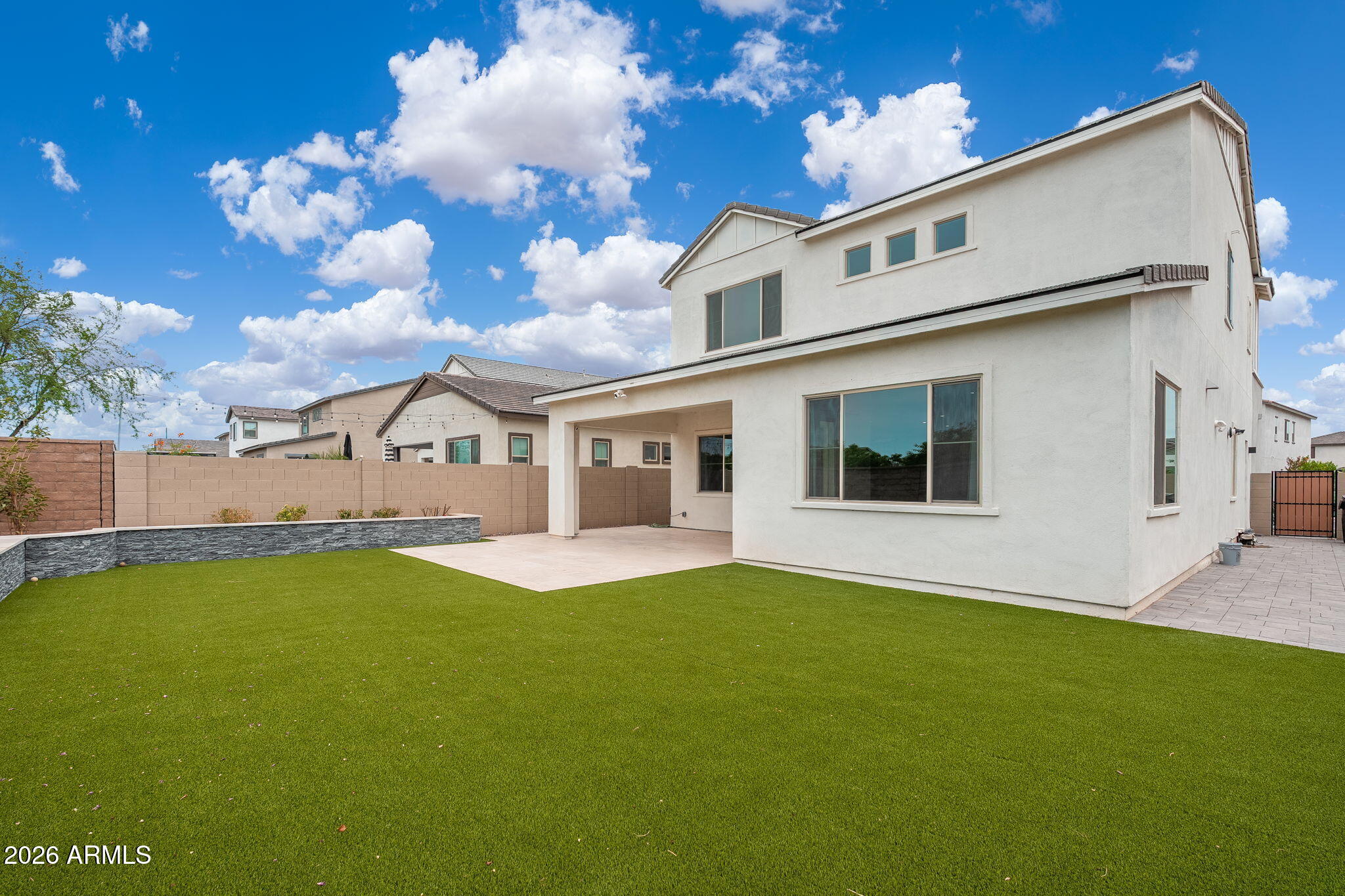 1458 E LODGEPOLE Drive