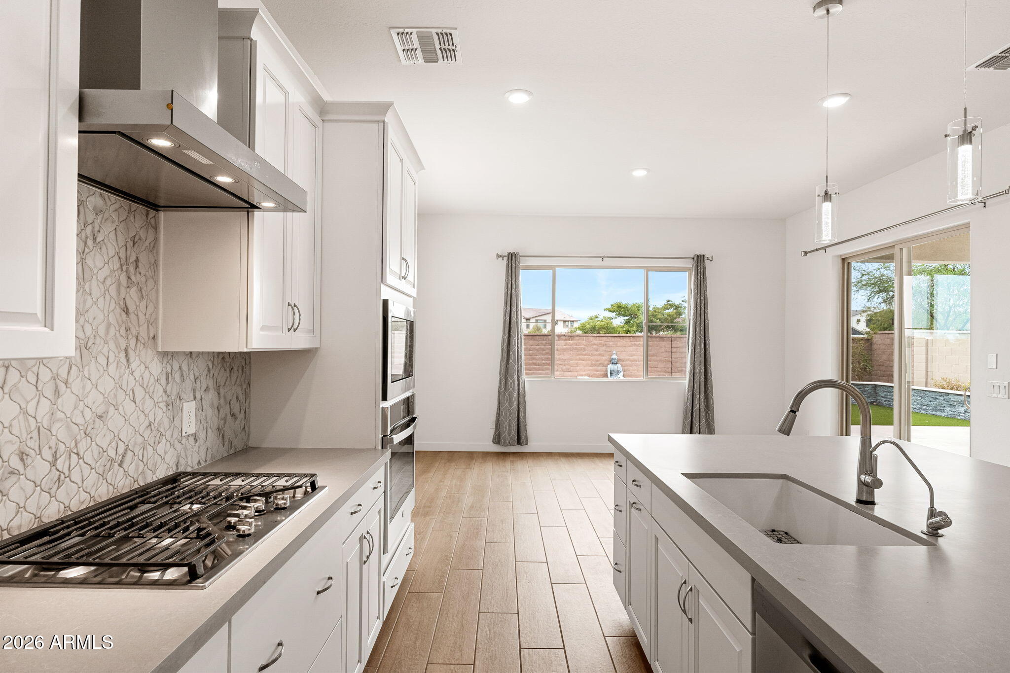 1458 E LODGEPOLE Drive