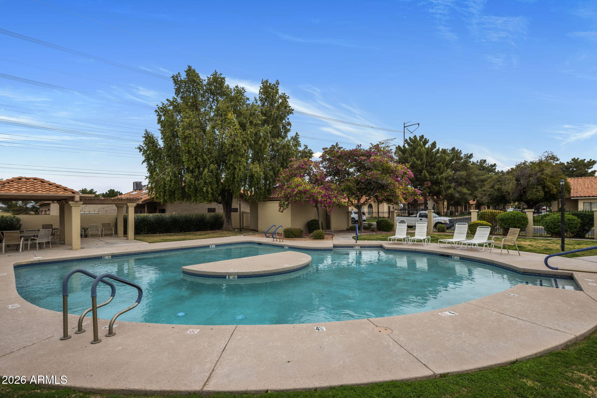 338 N HERITAGE Drive