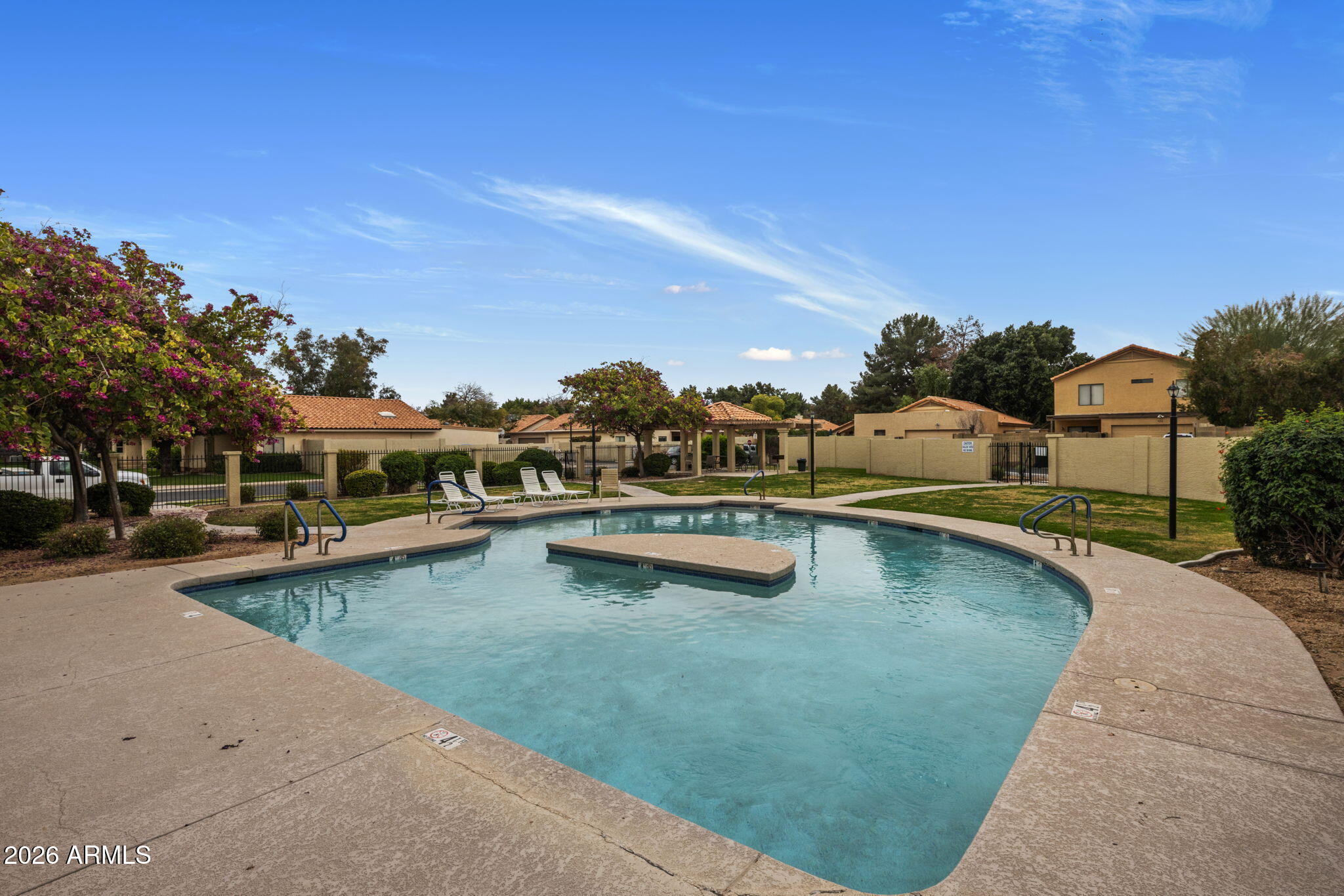 338 N HERITAGE Drive