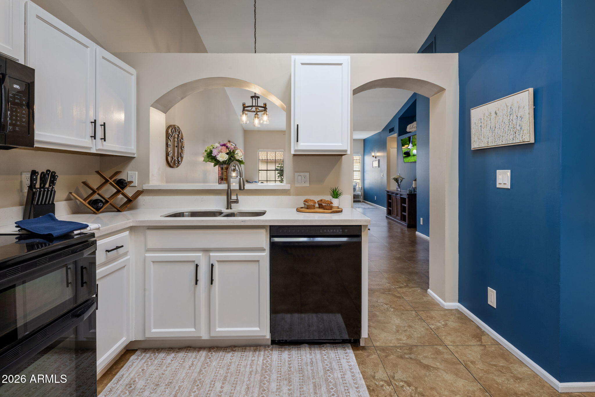 338 N HERITAGE Drive