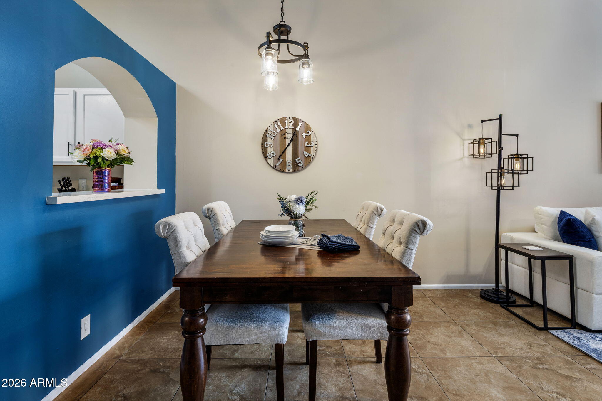 338 N HERITAGE Drive