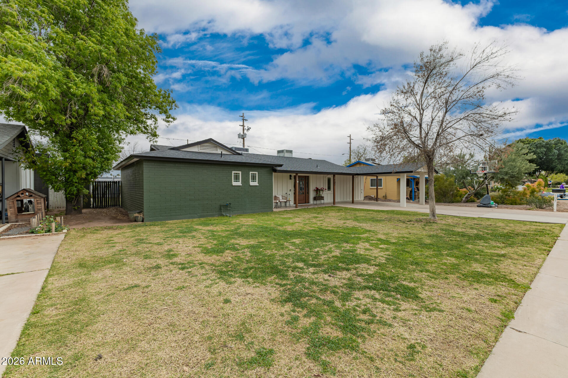 107 S CATALINA Street