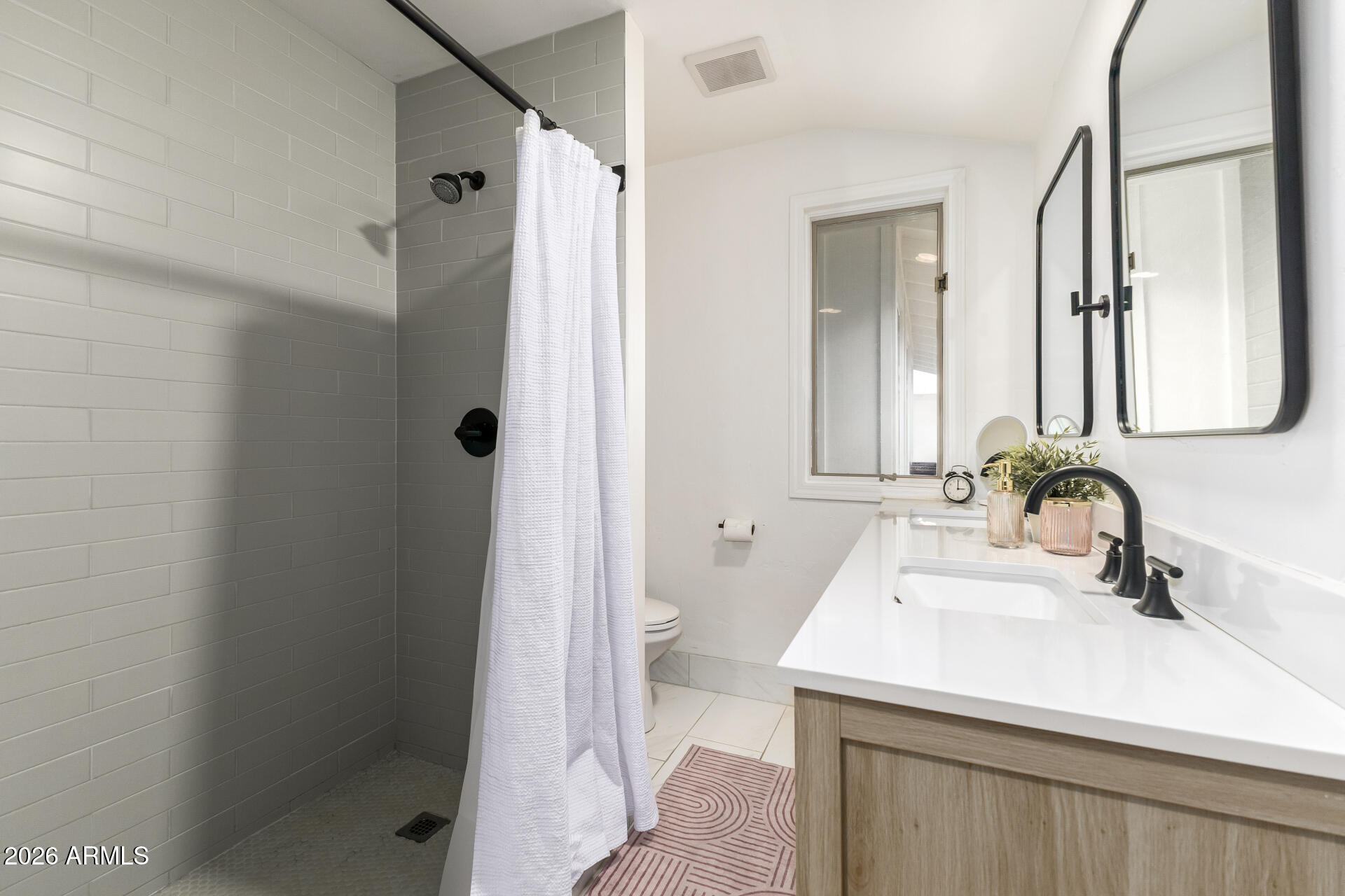 107 S CATALINA Street