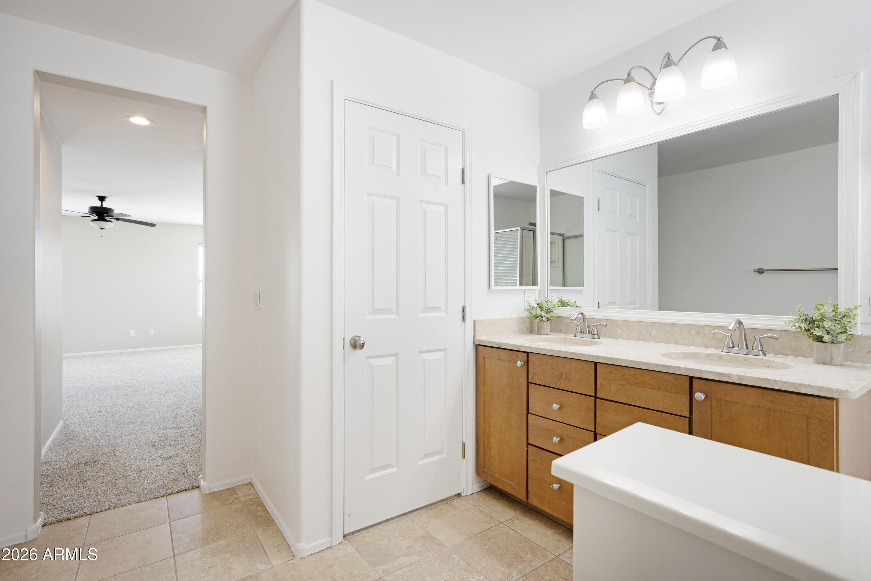 3544 E BARTLETT Drive