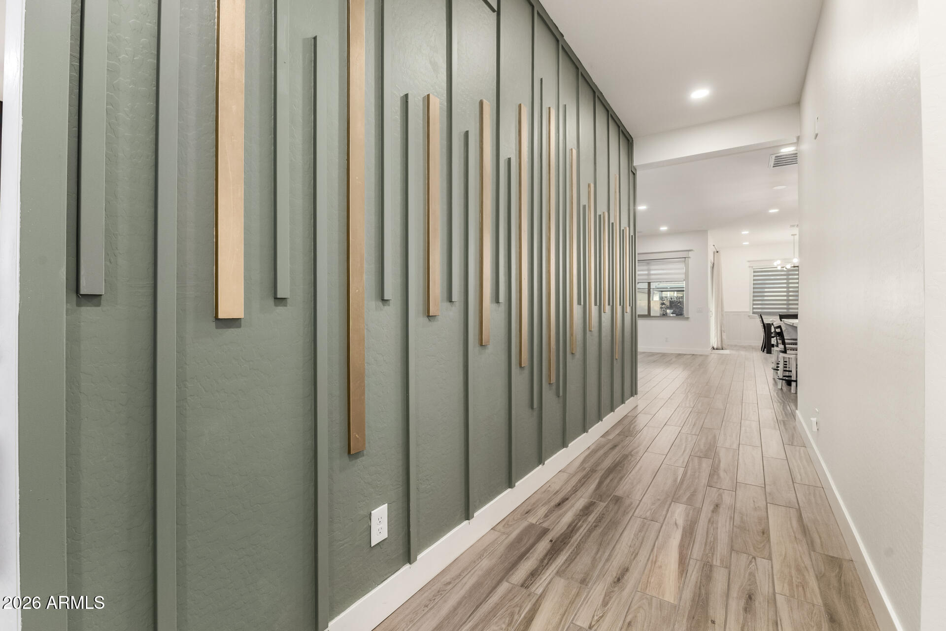 1326 E NARROWLEAF Drive