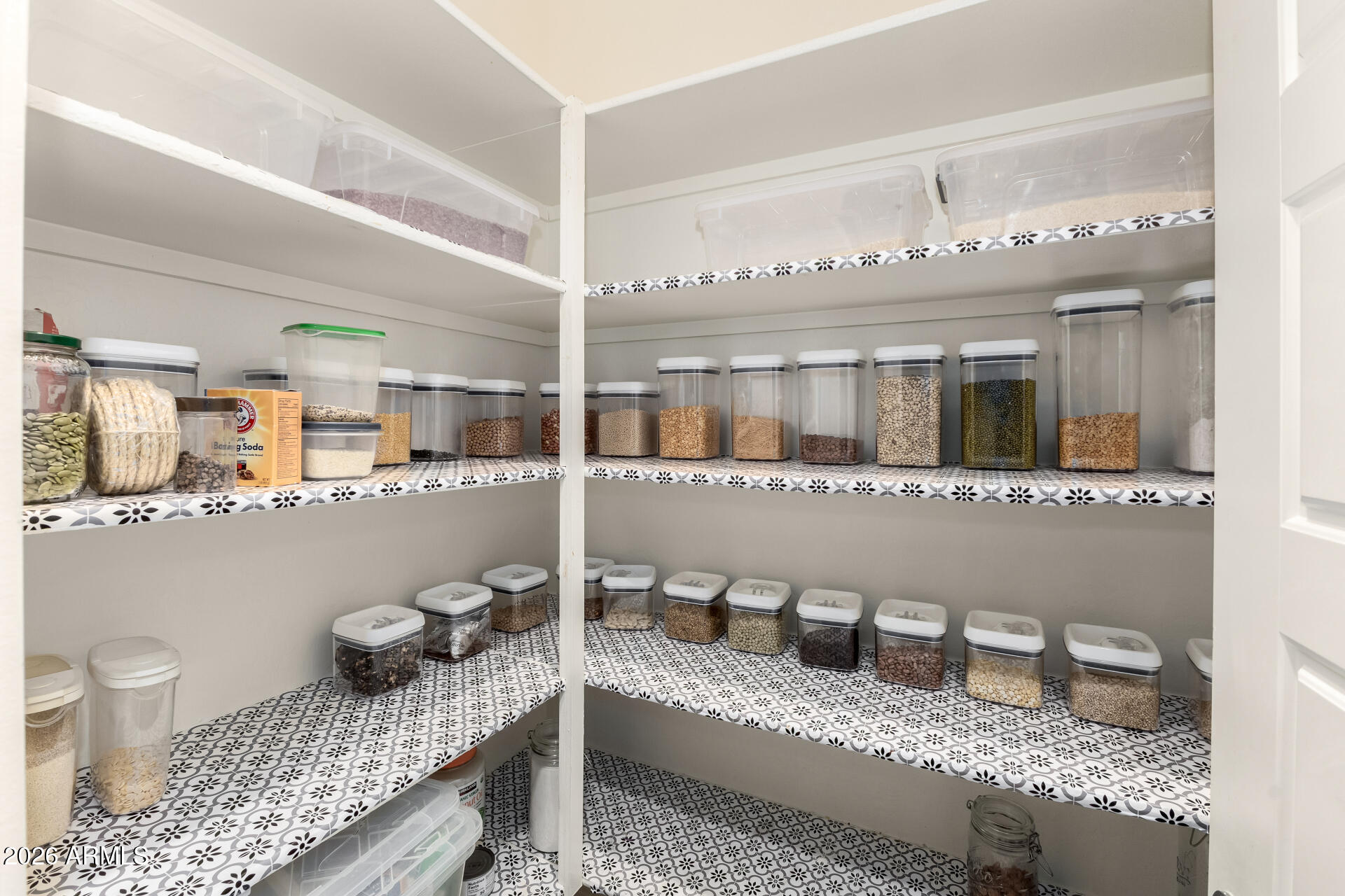 1326 E NARROWLEAF Drive