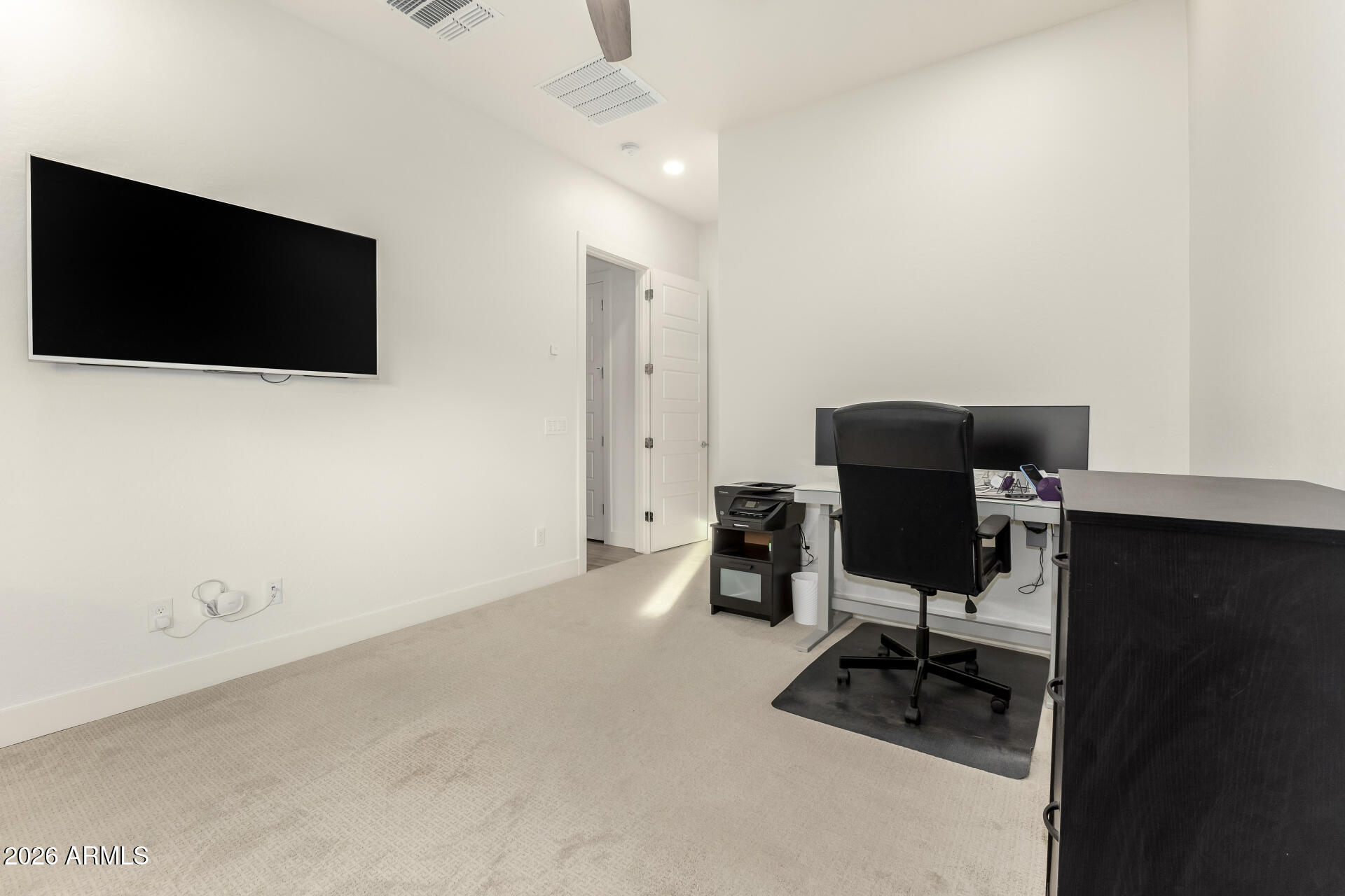 1326 E NARROWLEAF Drive