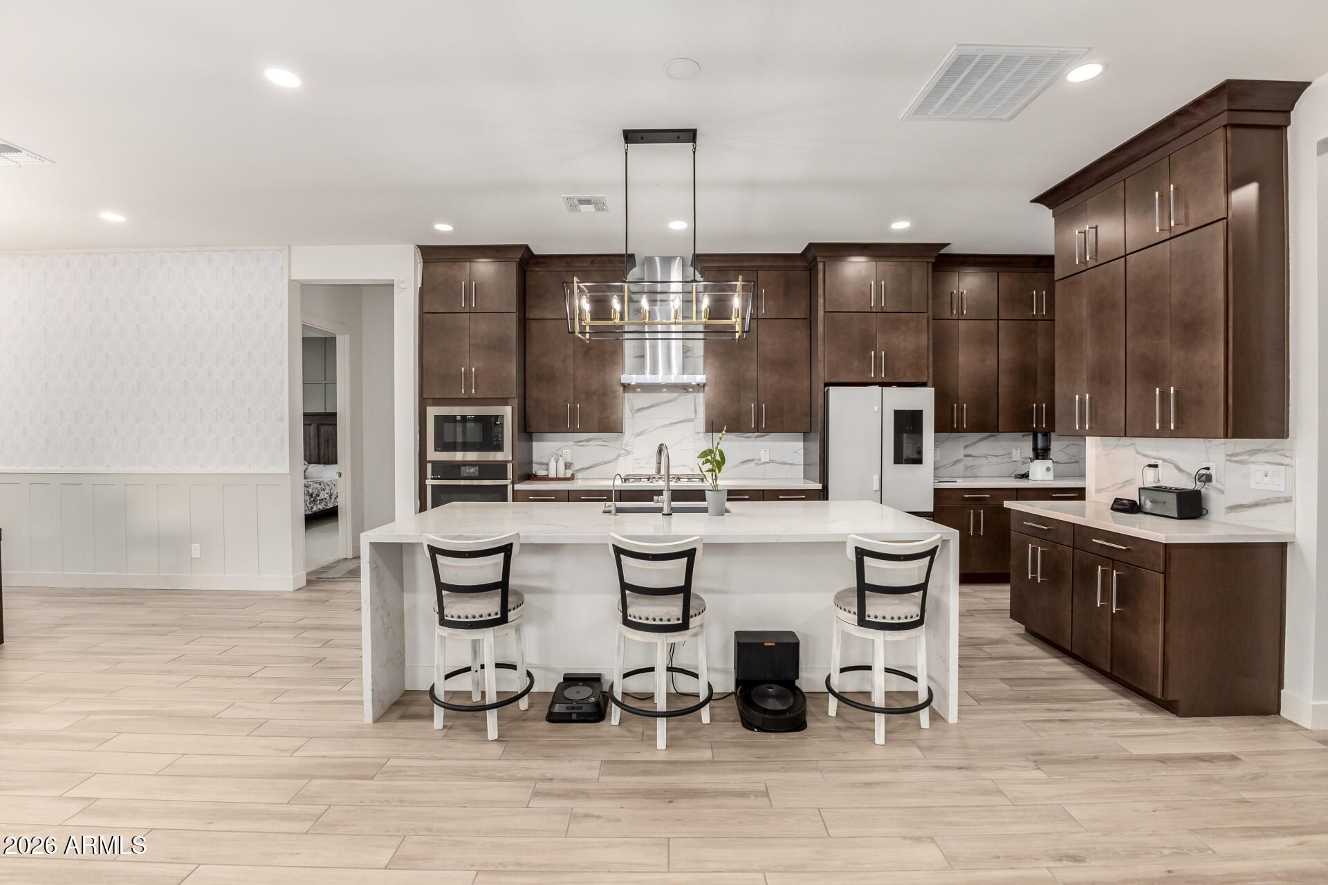 1326 E NARROWLEAF Drive