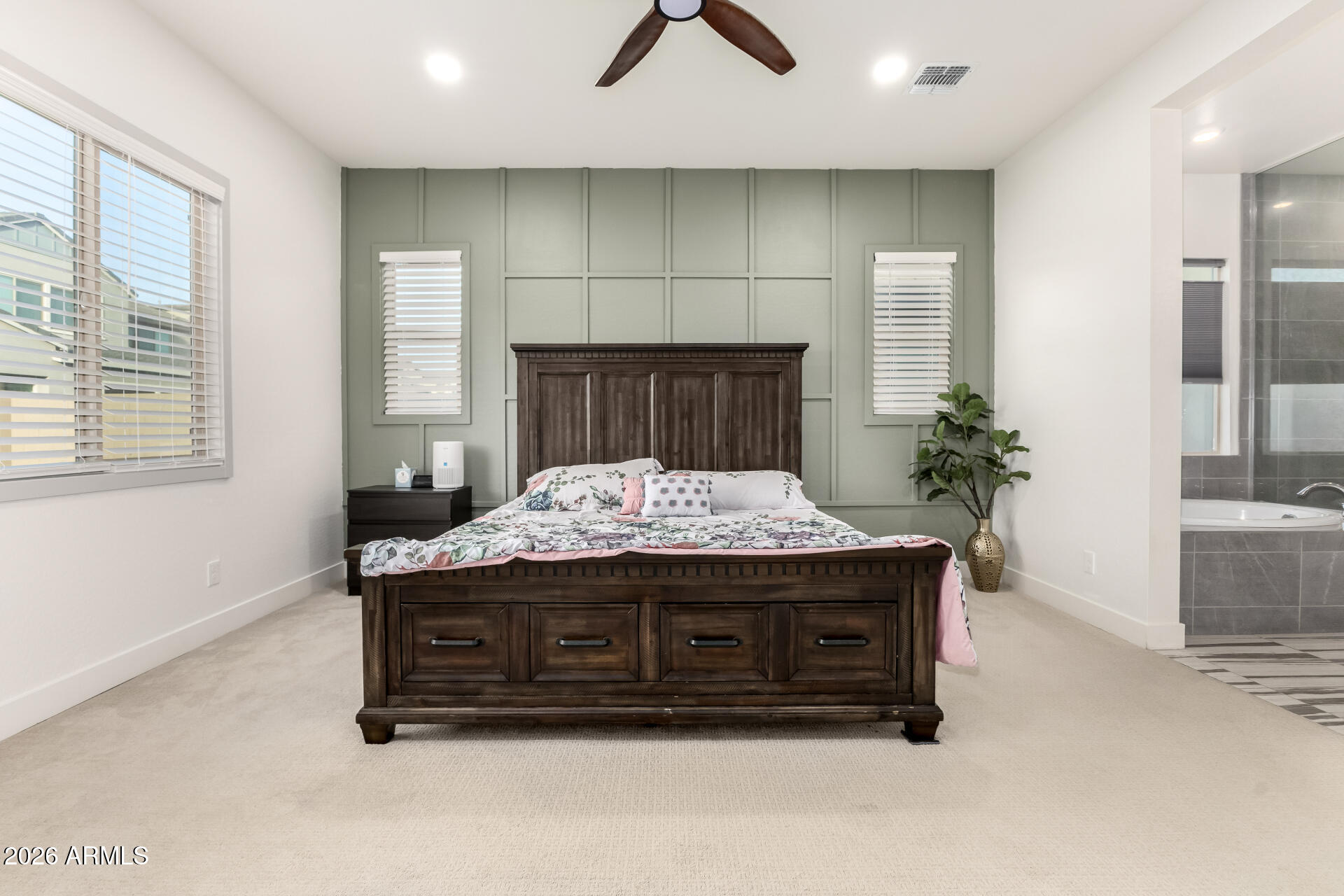 1326 E NARROWLEAF Drive