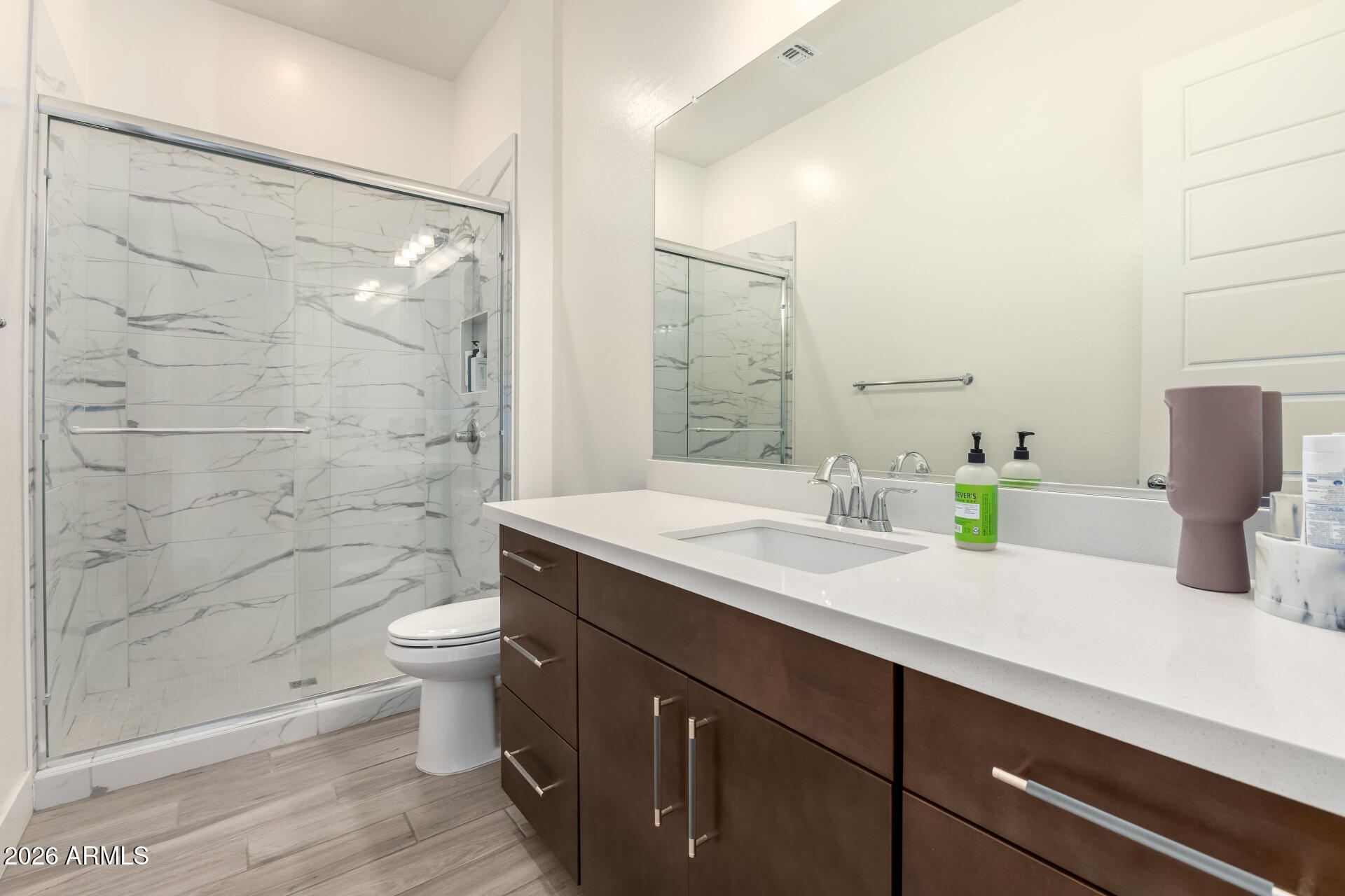 1326 E NARROWLEAF Drive