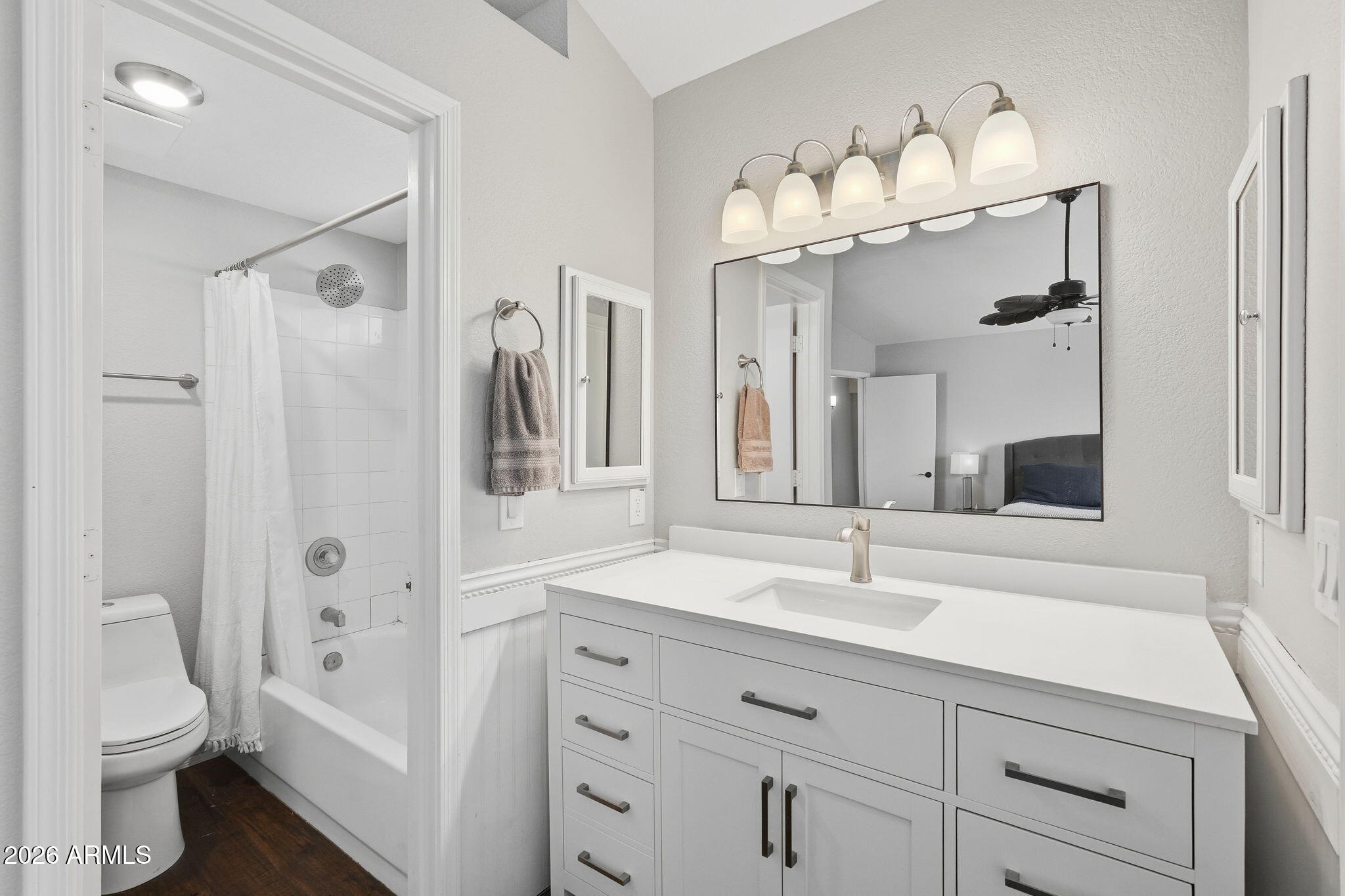 1114 S SURFSIDE Drive