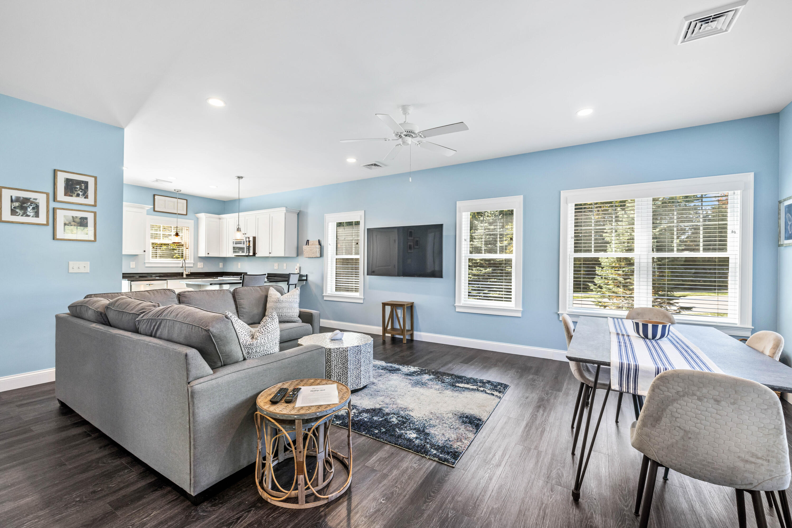 16 Sunrise Lane, 38