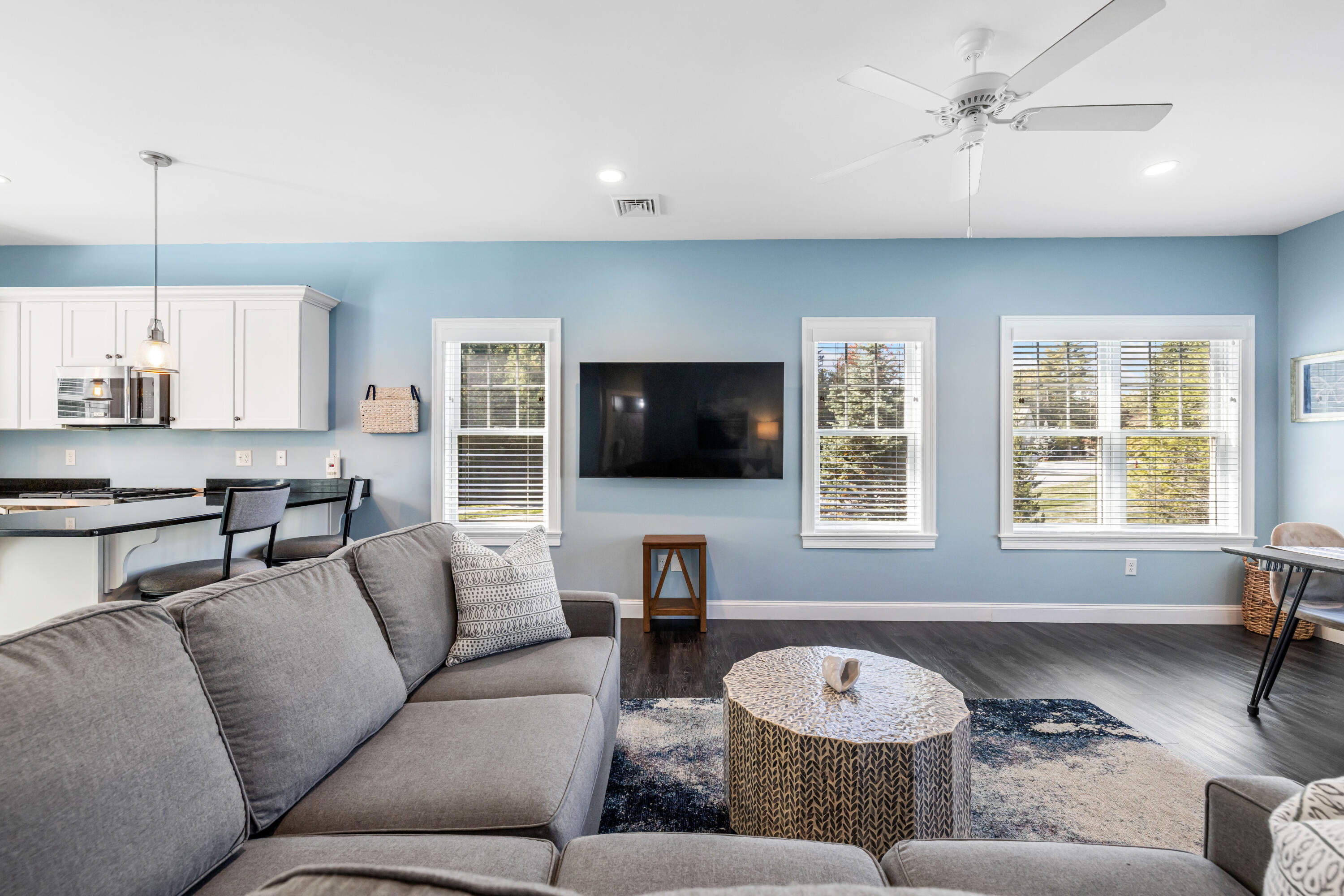 16 Sunrise Lane, 38