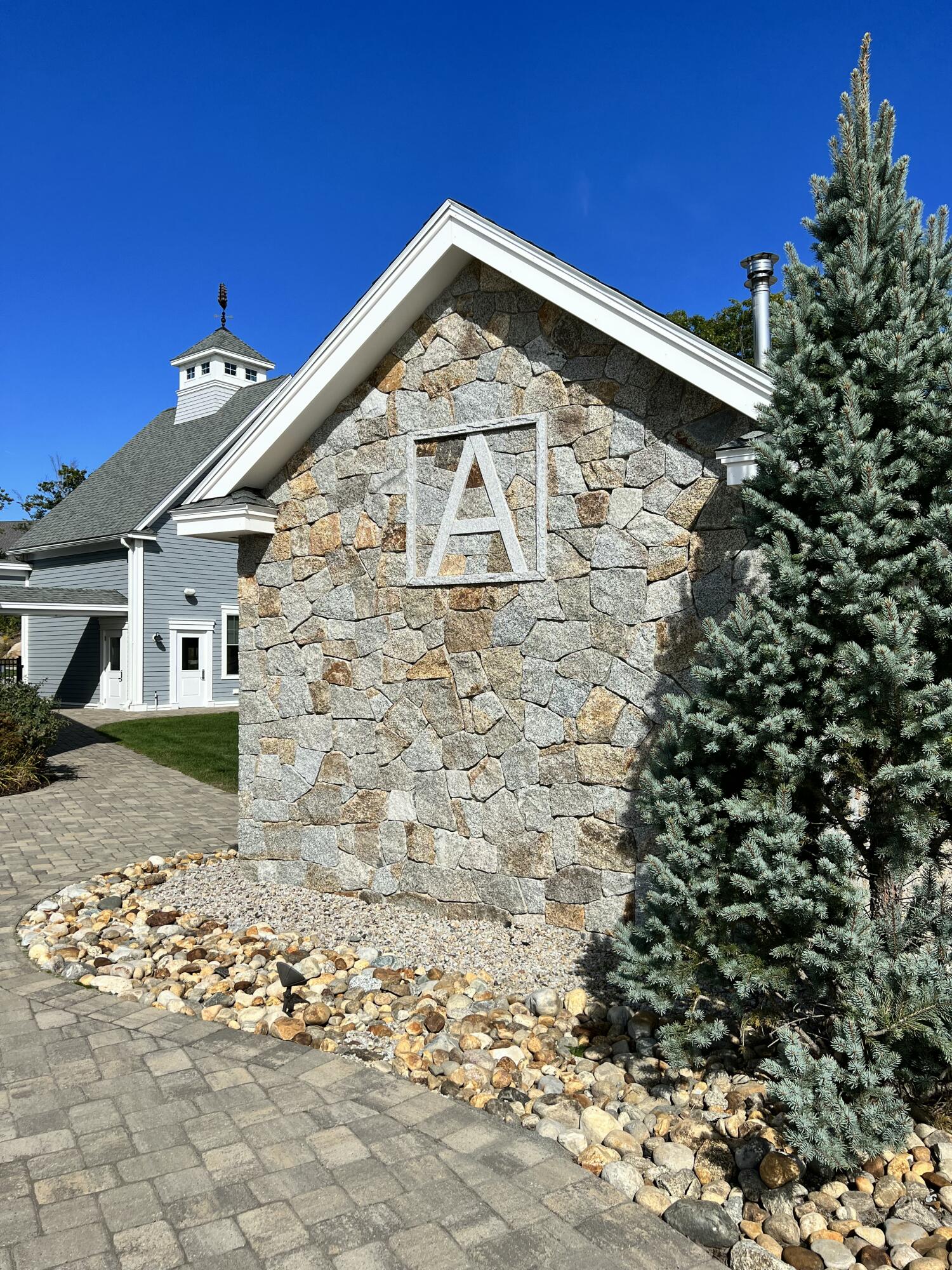 16 Sunrise Lane, 38