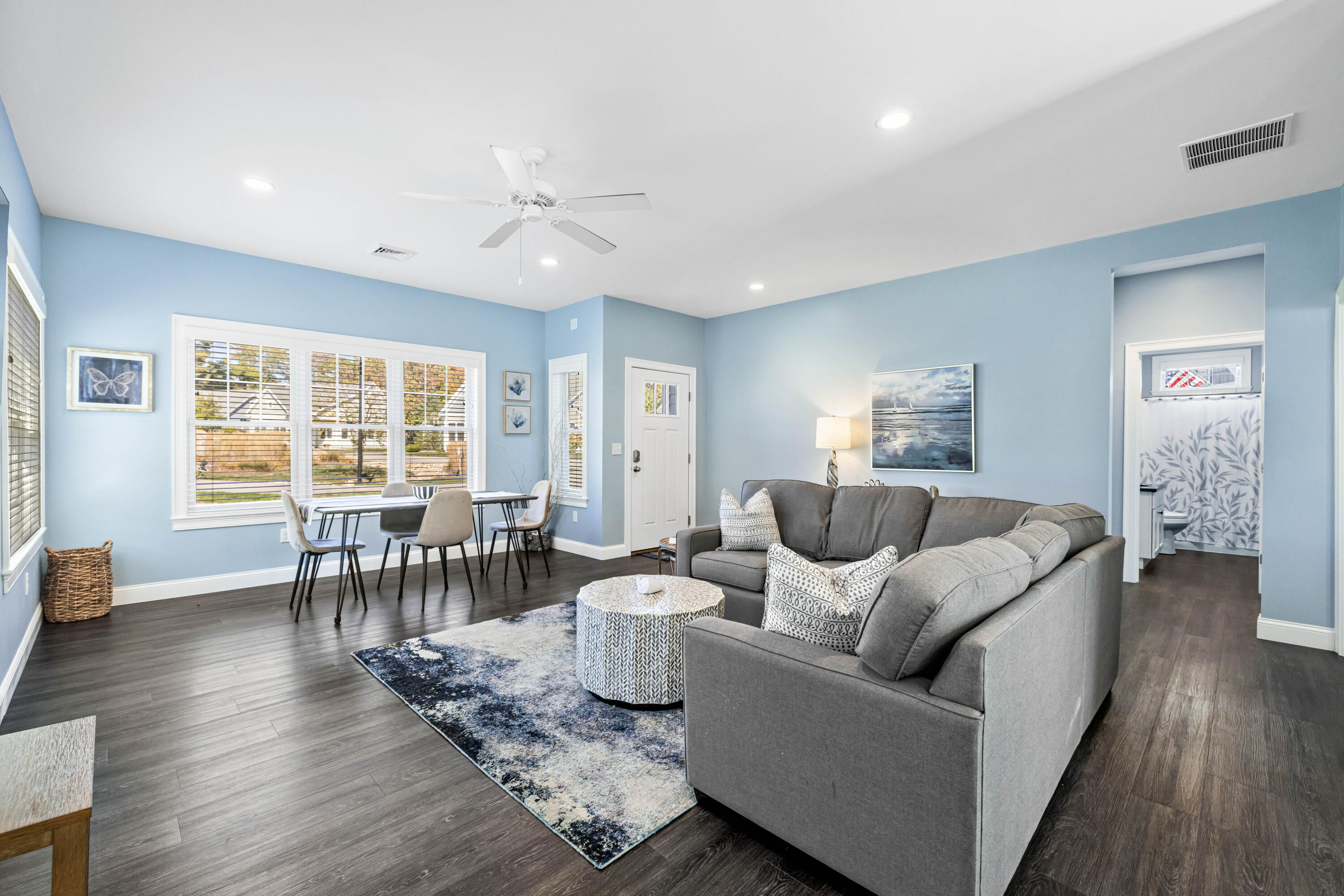 16 Sunrise Lane, 38