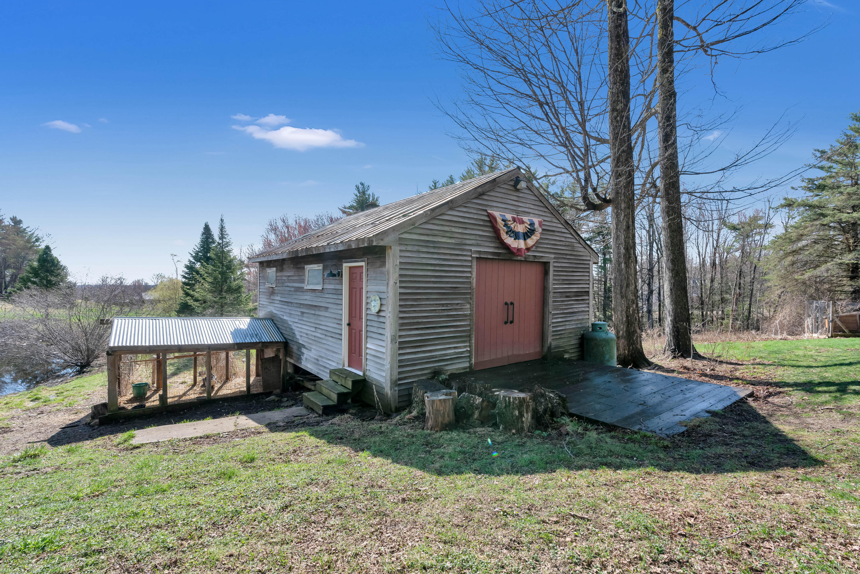 678 Ford Quint Road