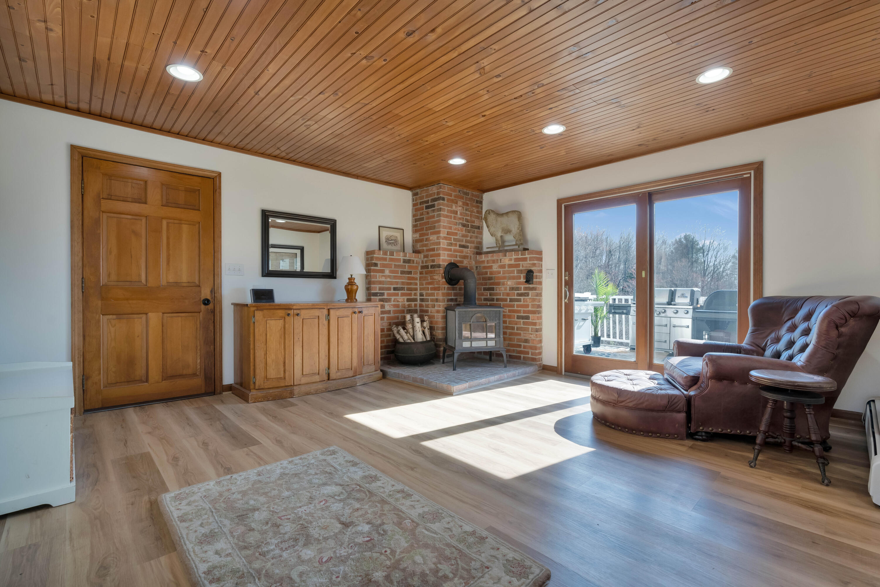 678 Ford Quint Road