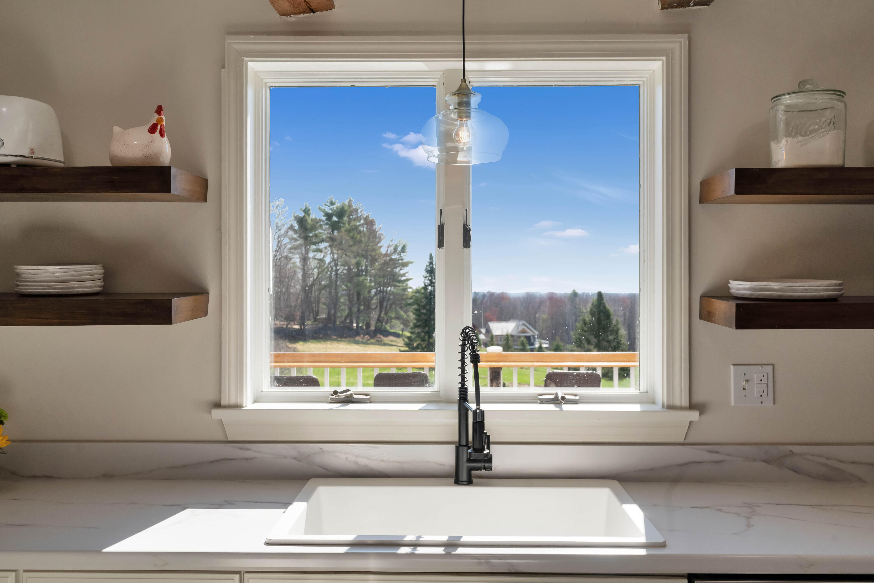 678 Ford Quint Road