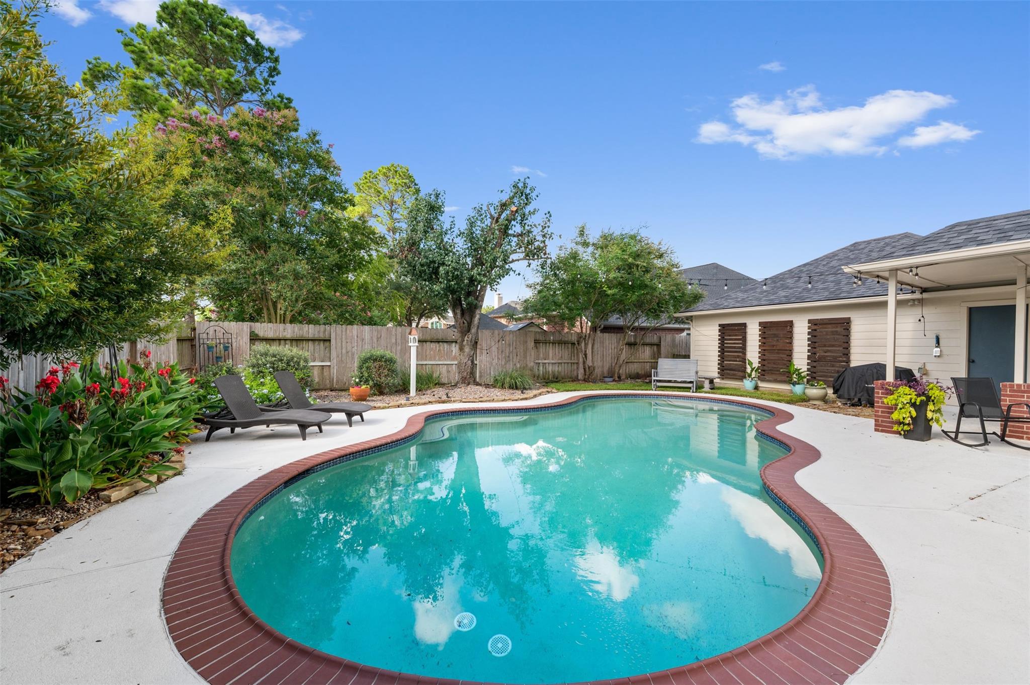 16047 Lockdale Lane