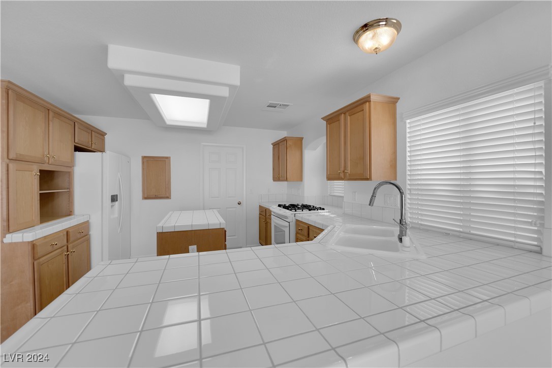 7471 Aurora Glow Street