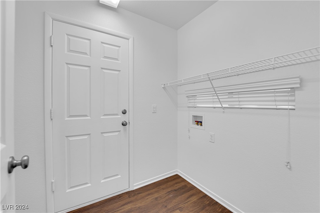 7471 Aurora Glow Street