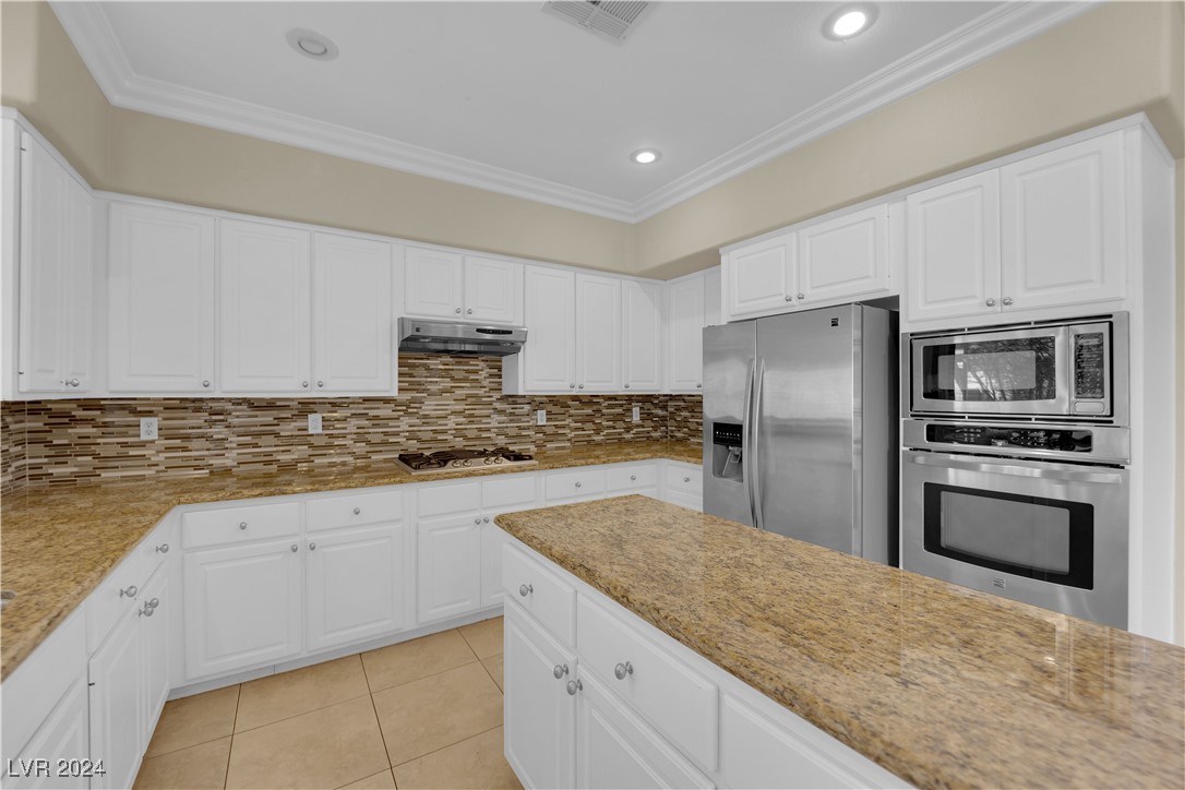 812 Canterbury Cross Place