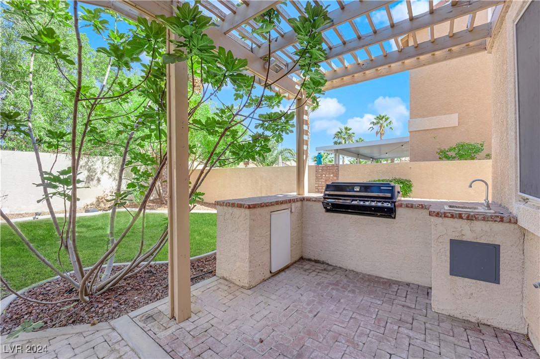 812 Canterbury Cross Place