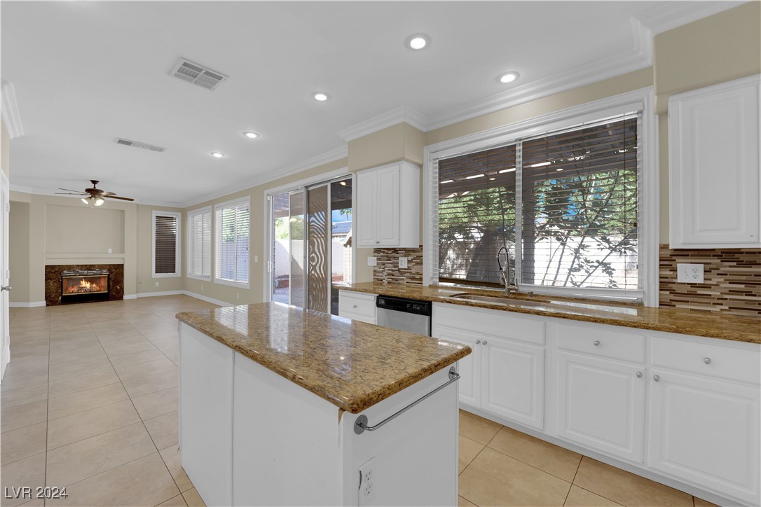 812 Canterbury Cross Place