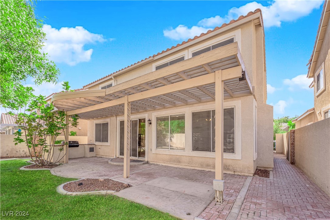 812 Canterbury Cross Place