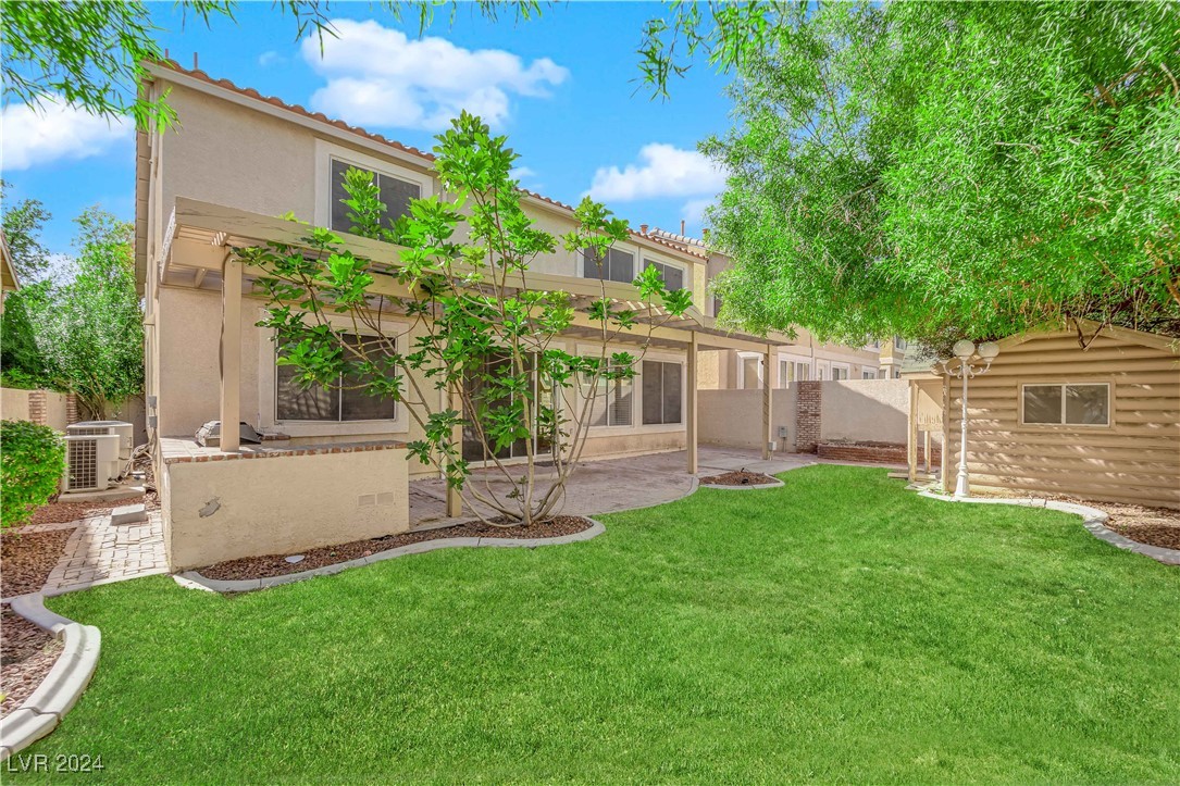 812 Canterbury Cross Place