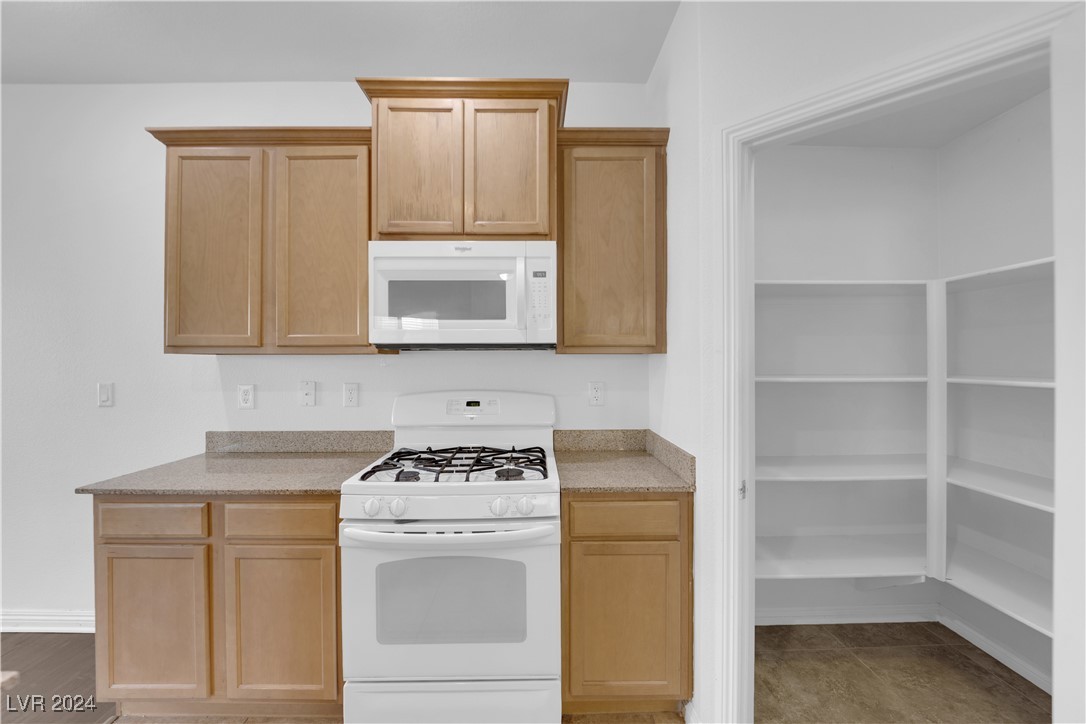 10095 Sunset Palisades Way 103