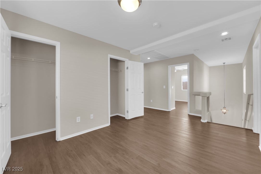 7640 Ribbon Garland Court