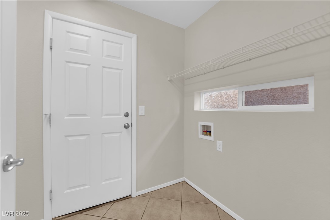 7640 Ribbon Garland Court